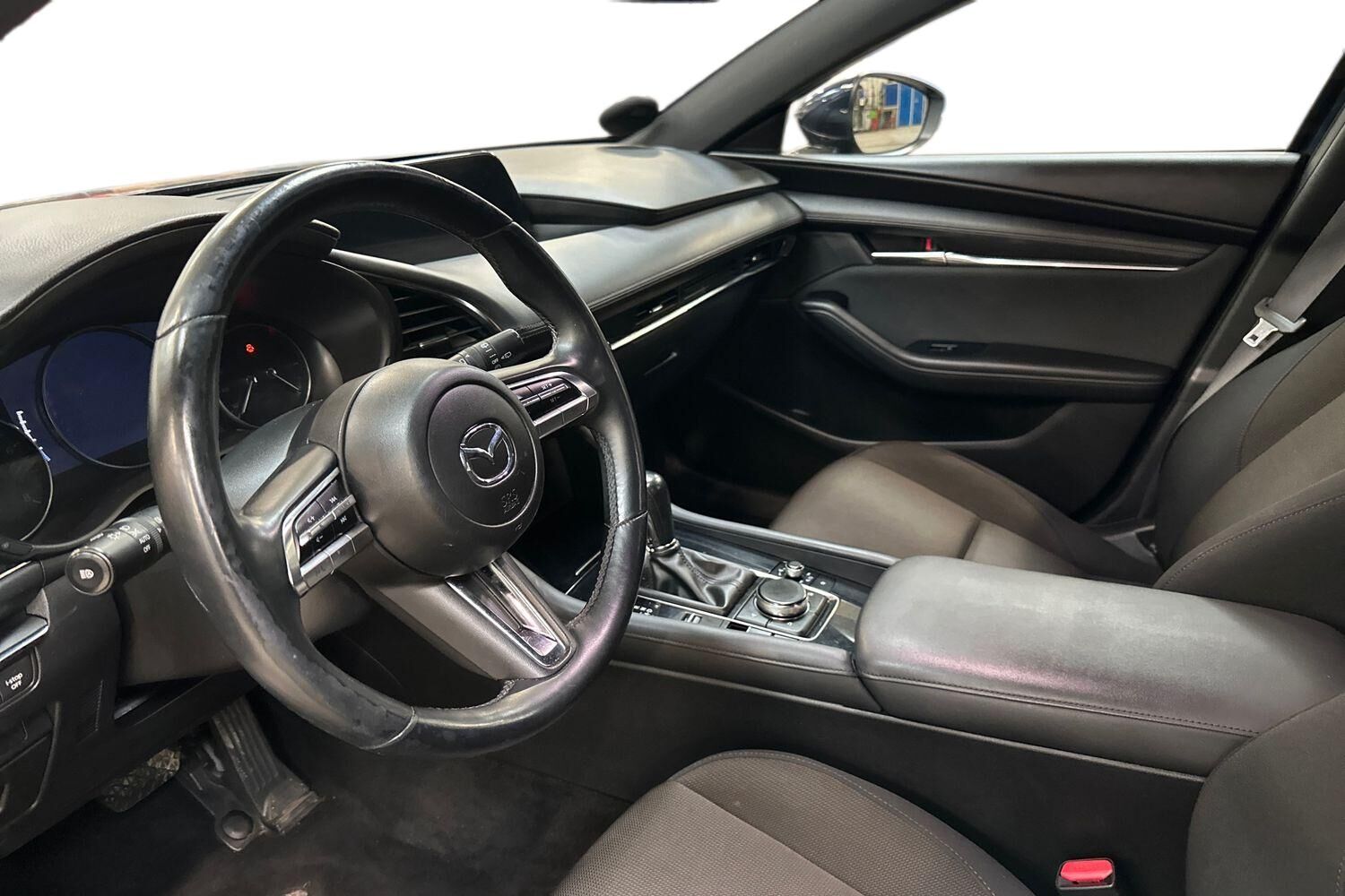 Billede af Mazda 3 2,0 Skyactiv-G  Mild hybrid Sky 122HK 5d 6g Aut.