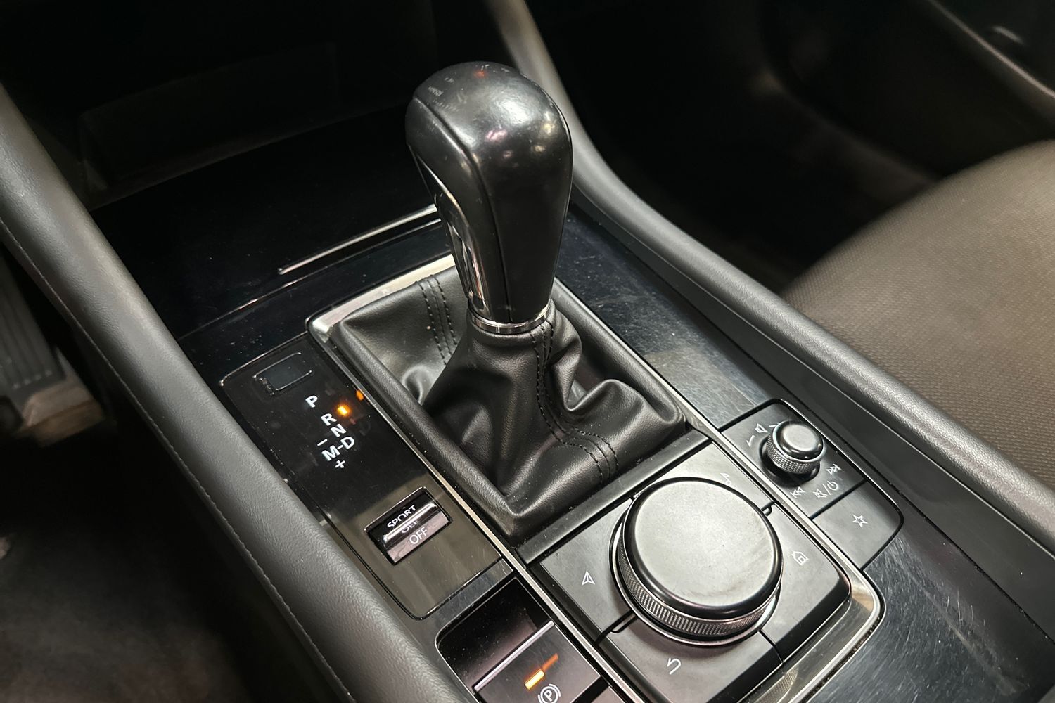 Billede af Mazda 3 2,0 Skyactiv-G  Mild hybrid Sky 122HK 5d 6g Aut.