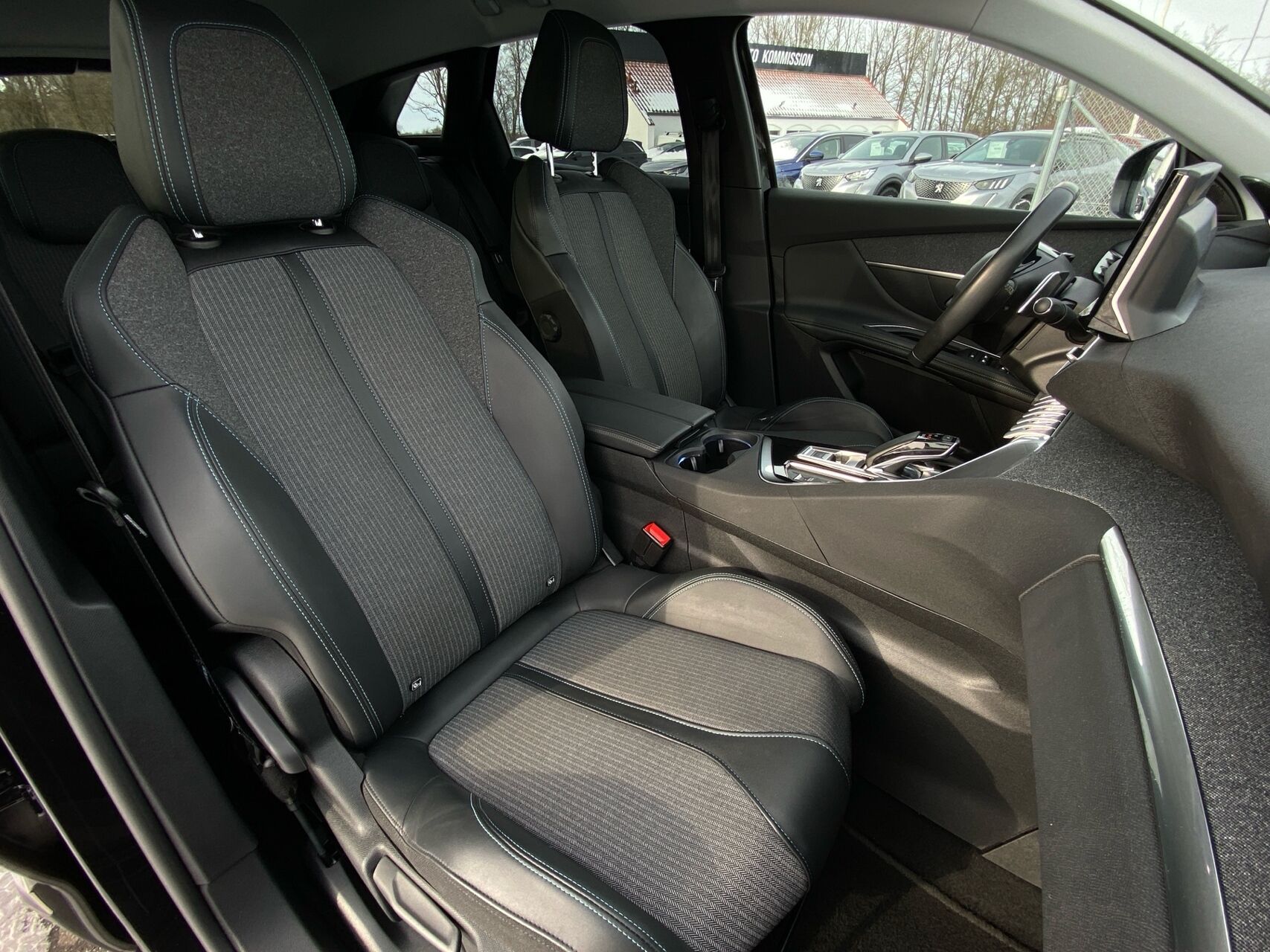 Billede af Peugeot 3008 1,6 PureTech  Plugin-hybrid Allure Pack EAT8 225HK 5d 8g Aut.