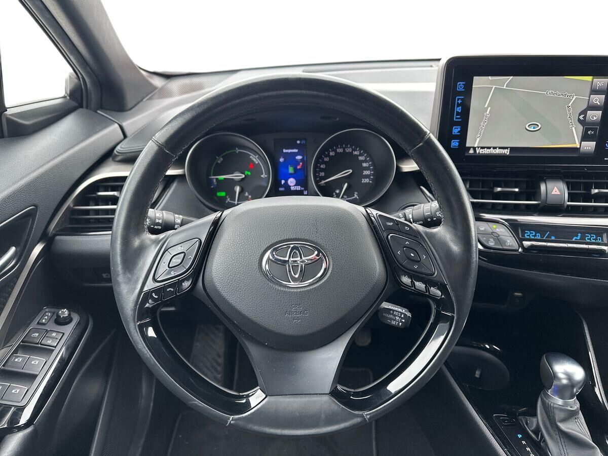 Billede af Toyota C-HR 1,8 Hybrid C-LUB Premium Selected Bi-tone Multidrive S 122HK 5d Aut.