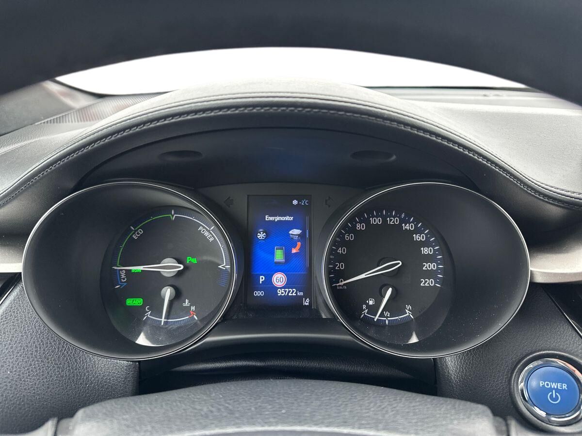 Billede af Toyota C-HR 1,8 Hybrid C-LUB Premium Selected Bi-tone Multidrive S 122HK 5d Aut.