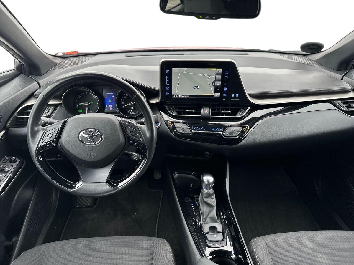 Billede af Toyota C-HR 1,8 Hybrid C-LUB Premium Selected Bi-tone Multidrive S 122HK 5d Aut.
