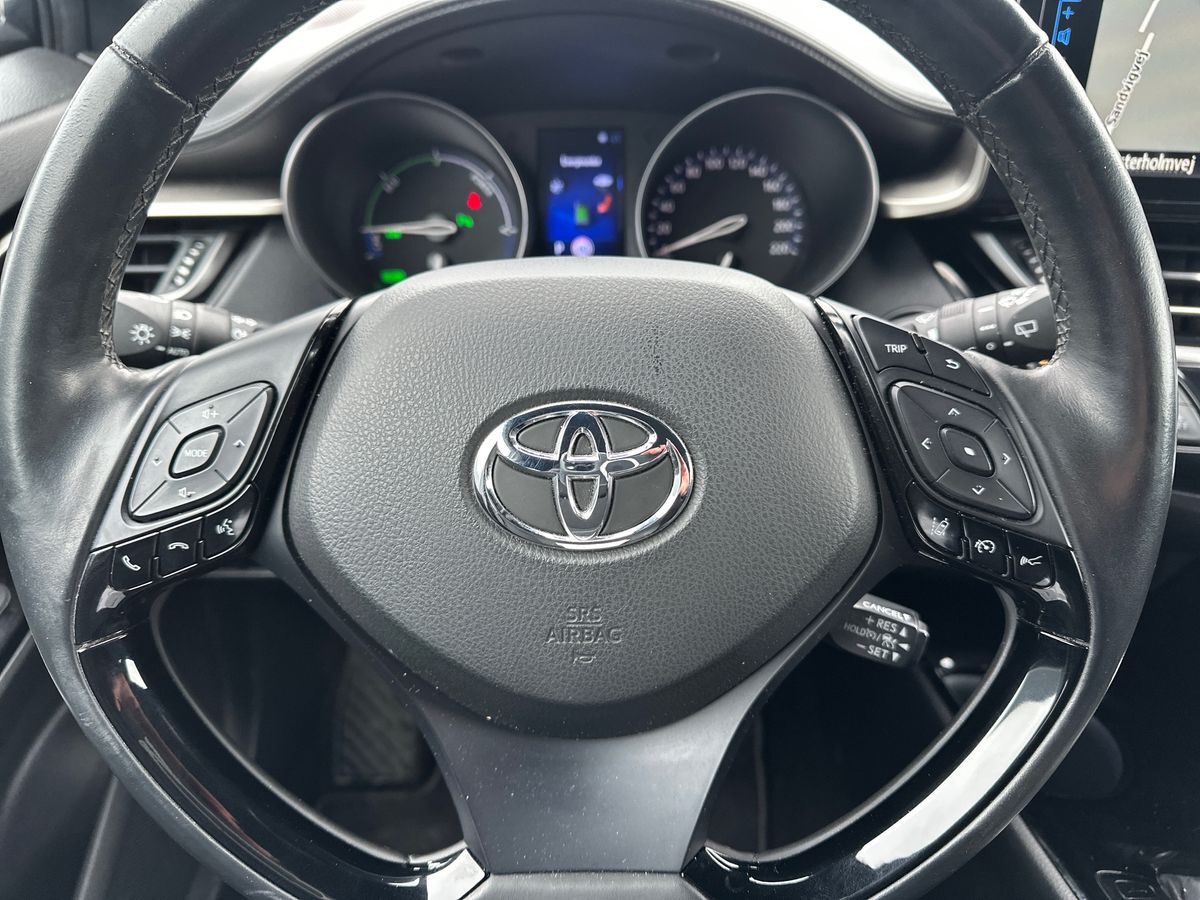 Billede af Toyota C-HR 1,8 Hybrid C-LUB Premium Selected Bi-tone Multidrive S 122HK 5d Aut.