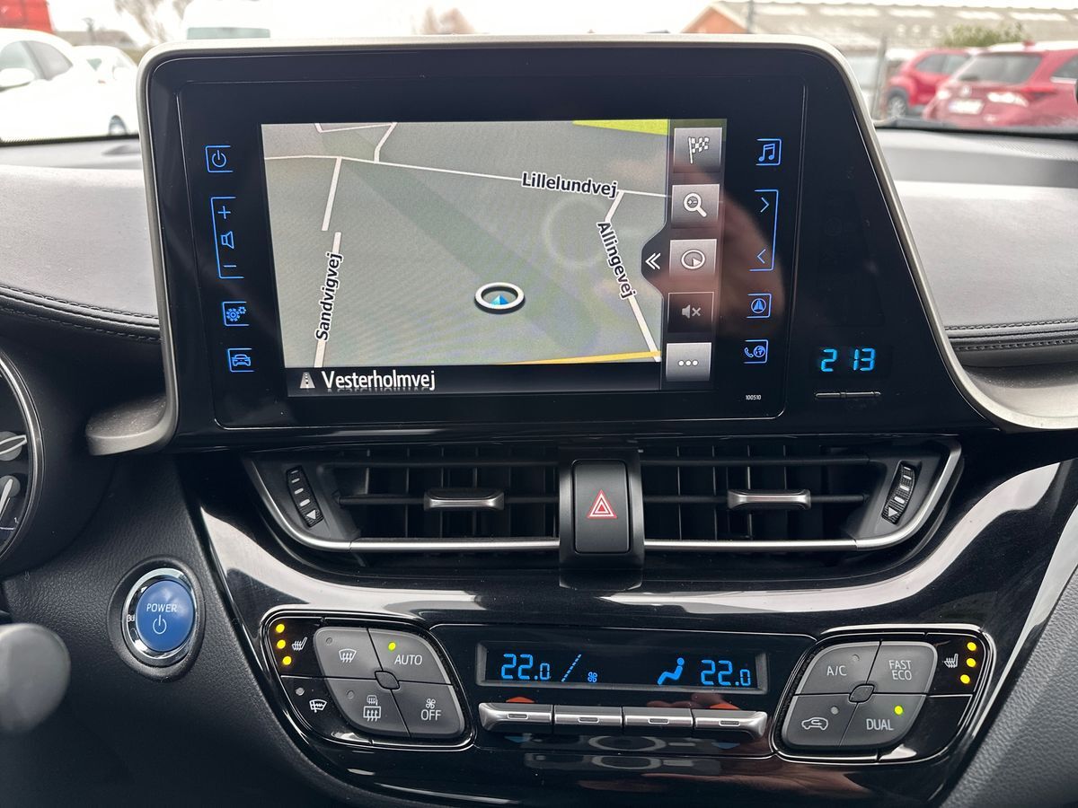 Billede af Toyota C-HR 1,8 Hybrid C-LUB Premium Selected Bi-tone Multidrive S 122HK 5d Aut.