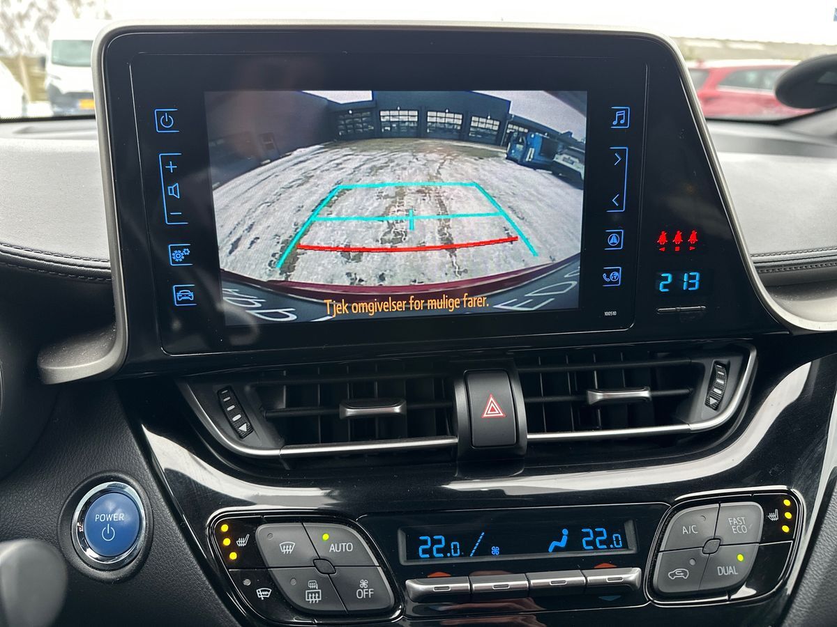 Billede af Toyota C-HR 1,8 Hybrid C-LUB Premium Selected Bi-tone Multidrive S 122HK 5d Aut.