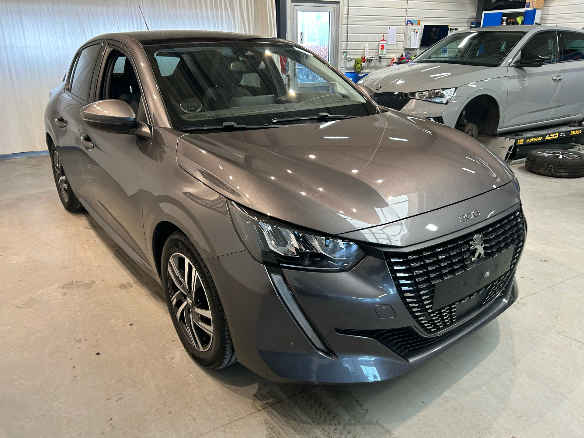 Billede af Peugeot 208 1,2 PureTech Allure Sky 100HK 5d 6g