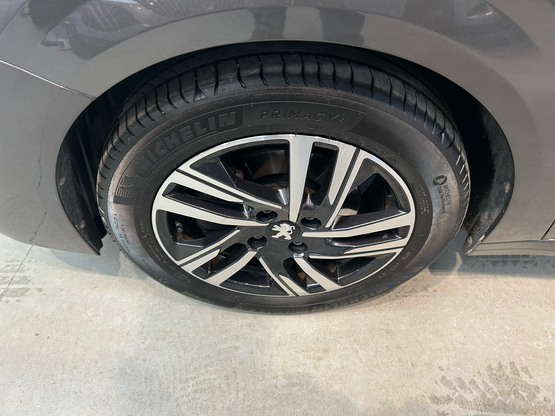 Billede af Peugeot 208 1,2 PureTech Allure Sky 100HK 5d 6g