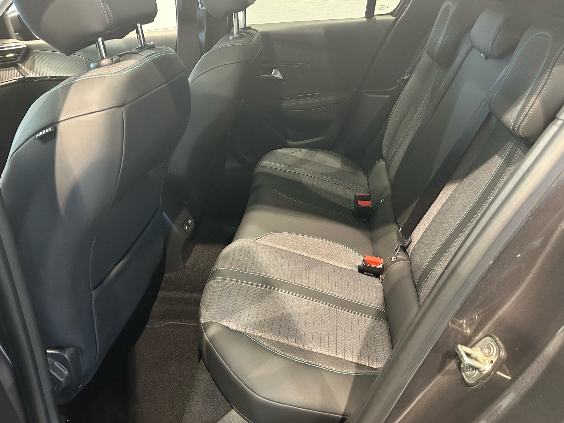 Billede af Peugeot 208 1,2 PureTech Allure Sky 100HK 5d 6g