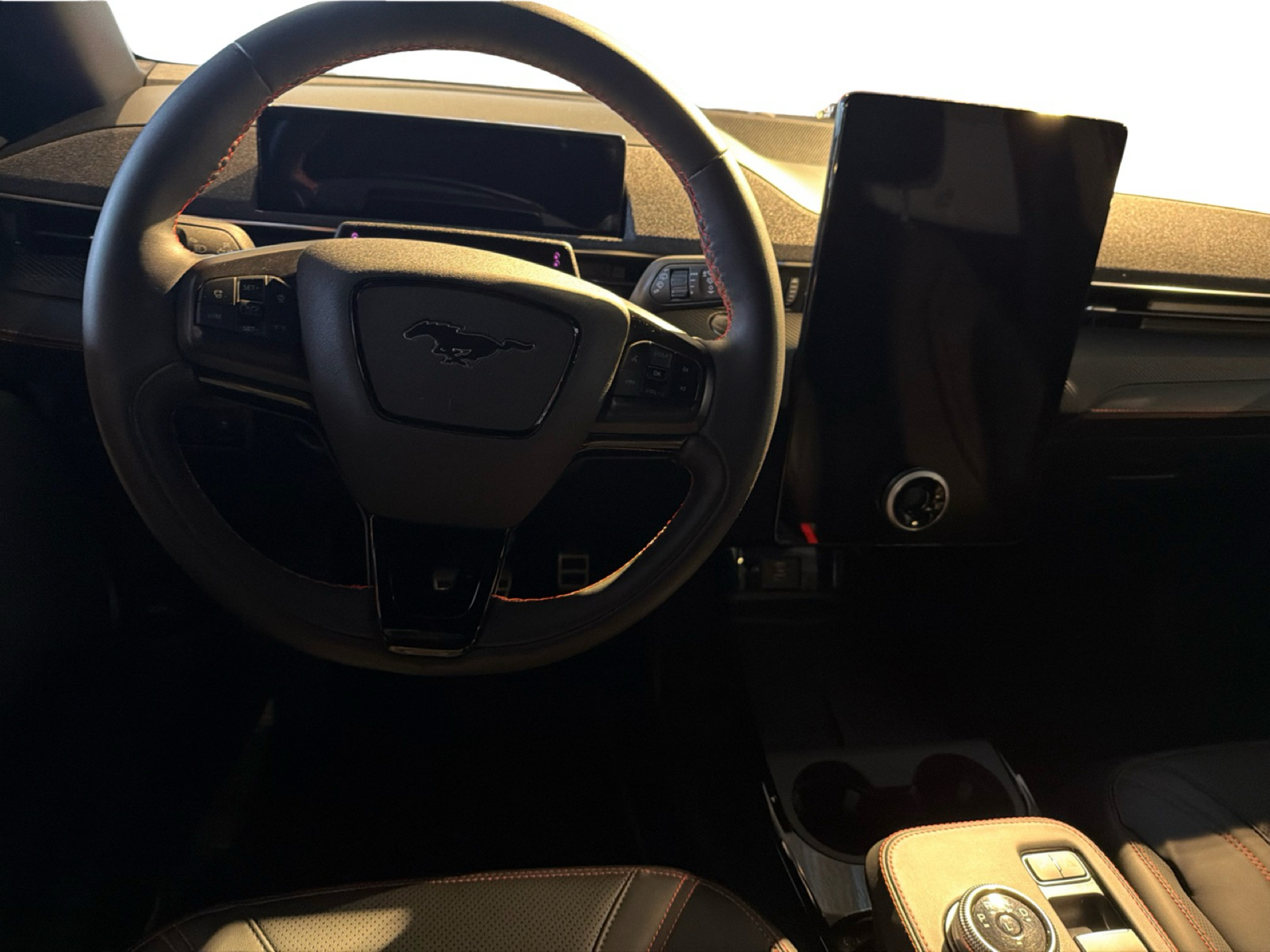 Billede af Ford Mustang Mach-E EL UR Premium 294HK 5d Aut.