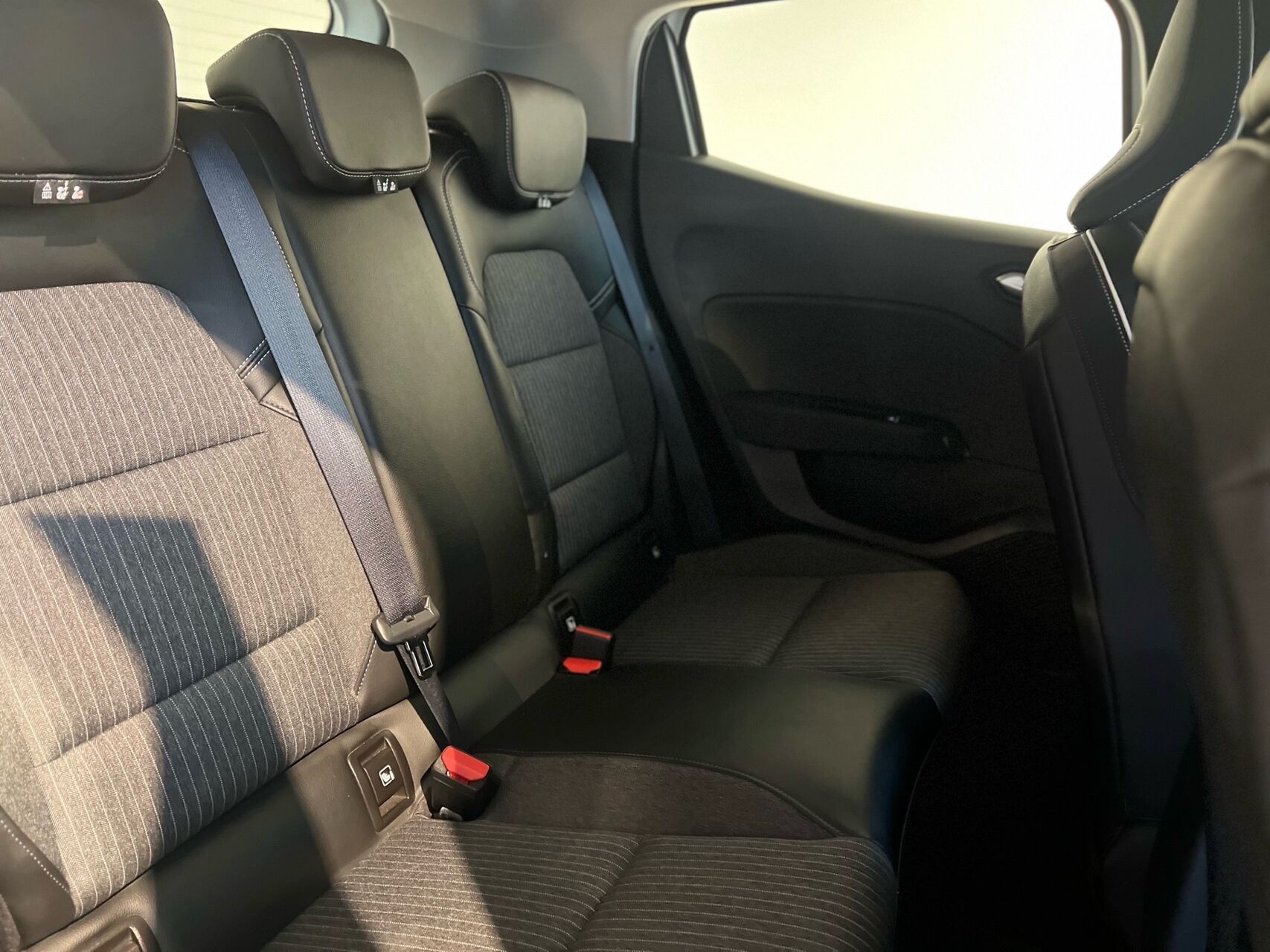 Billede af Renault Clio 1,3 TCE Intens EDC 130HK 5d 7g Aut.