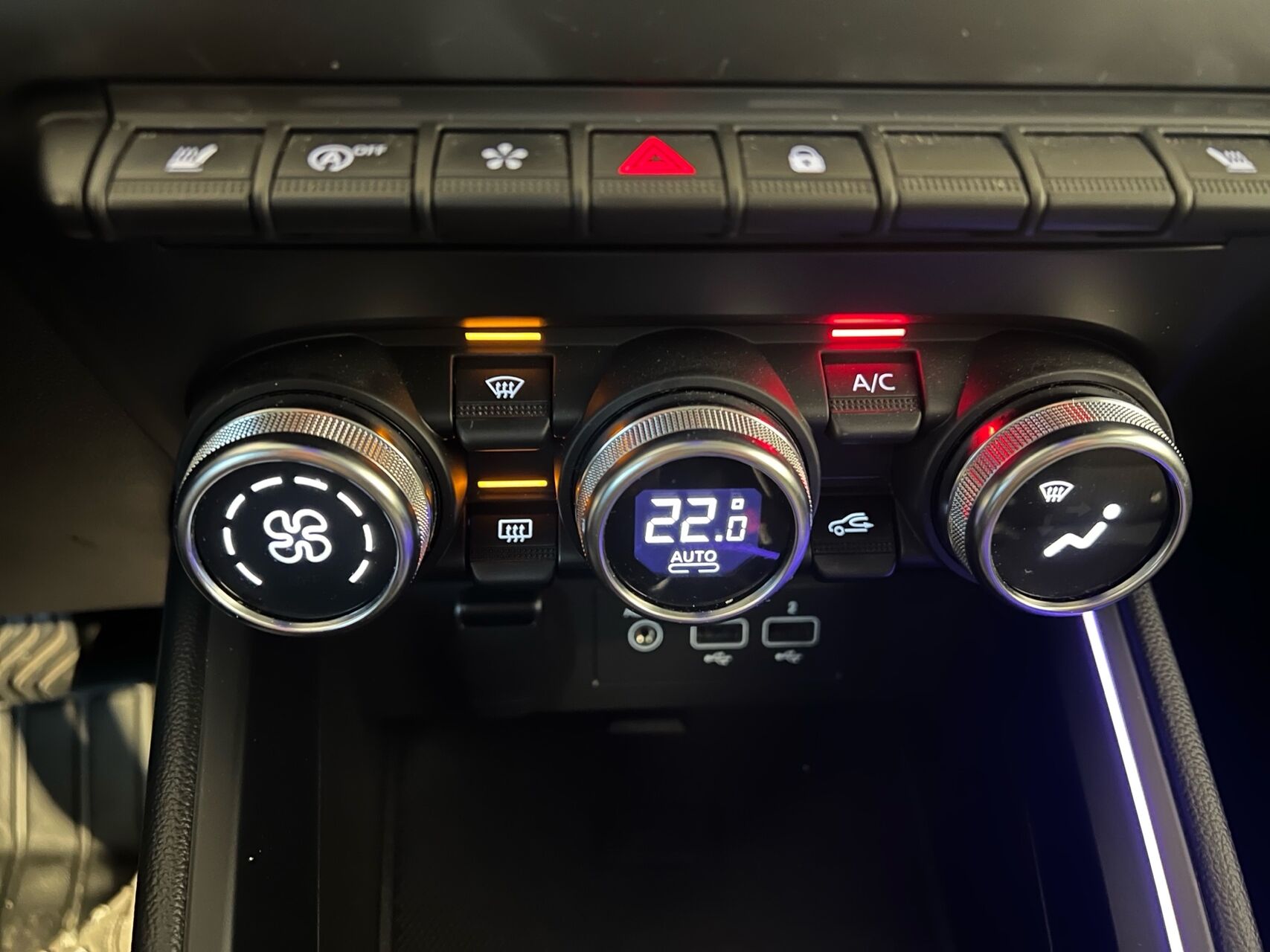 Billede af Renault Clio 1,3 TCE Intens EDC 130HK 5d 7g Aut.