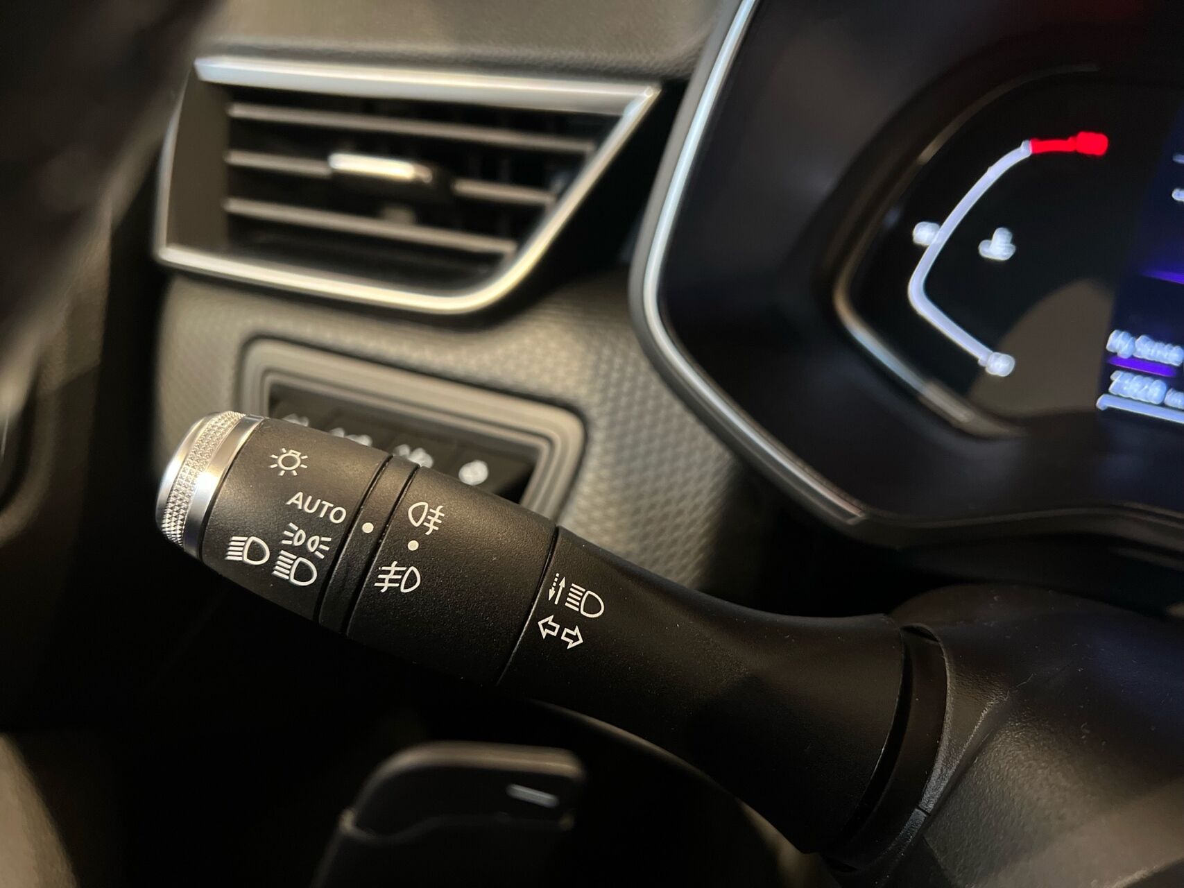 Billede af Renault Clio 1,3 TCE Intens EDC 130HK 5d 7g Aut.