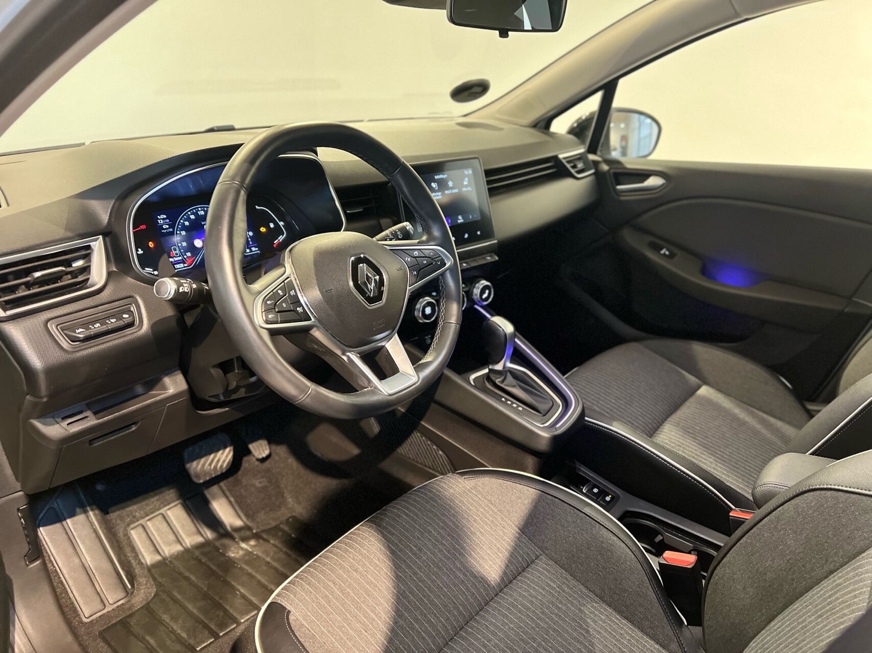 Billede af Renault Clio 1,3 TCE Intens EDC 130HK 5d 7g Aut.