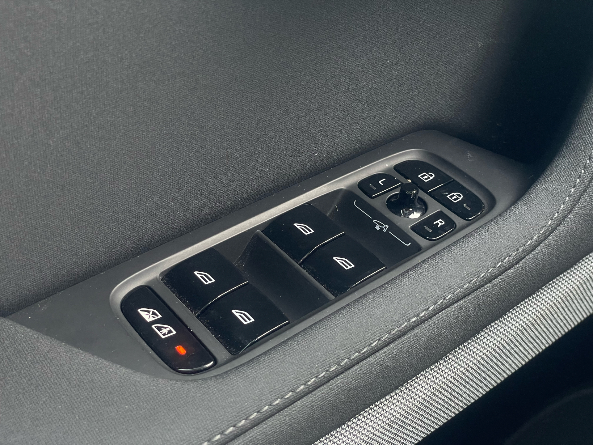 Billede af Polestar 2 EL Long Range Plus AWD 408HK 5d Aut.