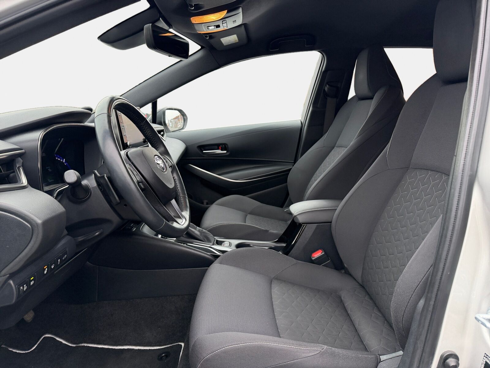 Billede af Toyota Corolla Touring Sports 2,0 Hybrid H3 Premium E-CVT 180HK Stc 6g Aut.