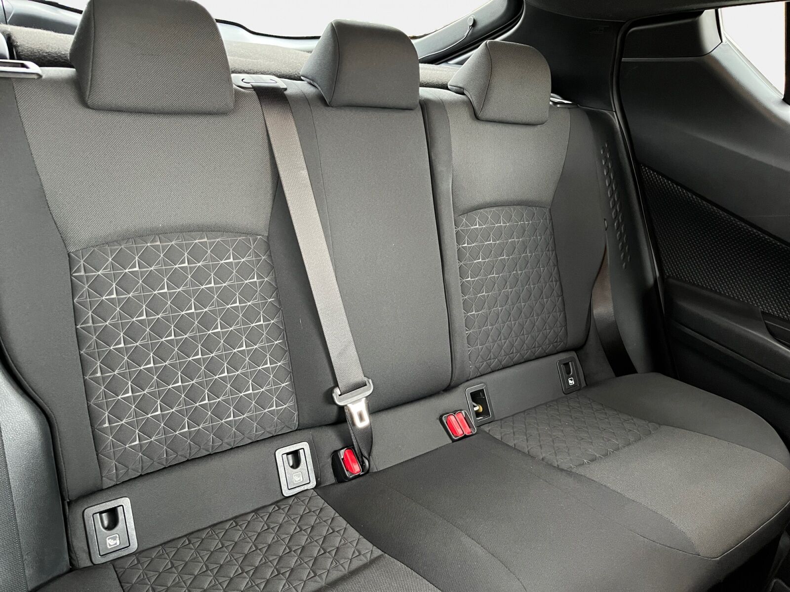 Billede af Toyota C-HR 1,8 Hybrid C-LUB Multidrive S 122HK 5d Aut.