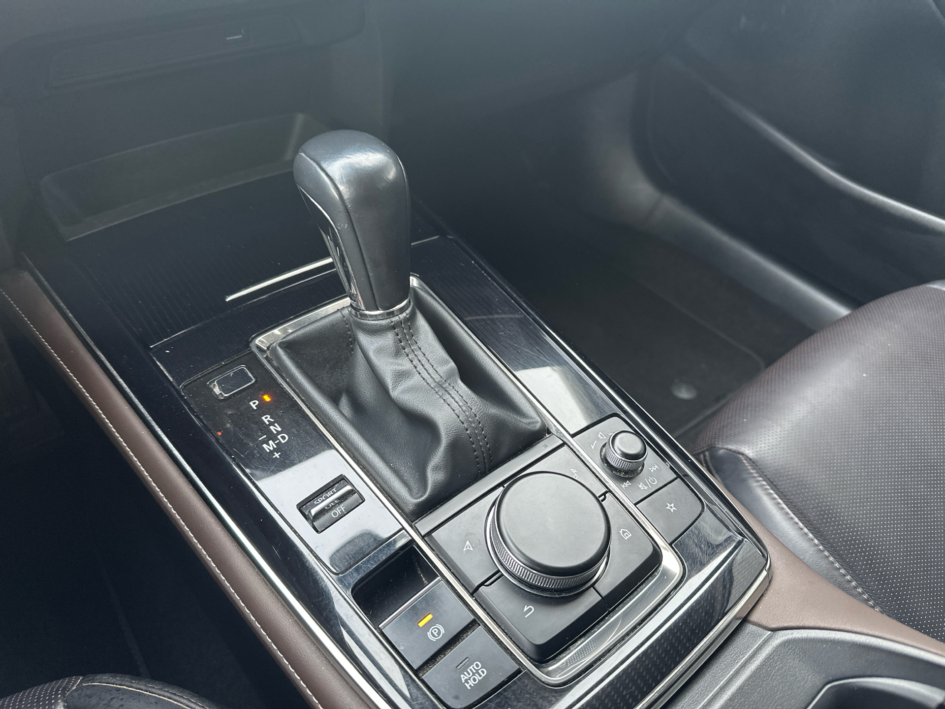 Billede af Mazda CX-30 2,0 Skyactiv-X  Mild hybrid Cosmo 180HK 5d 6g Aut.