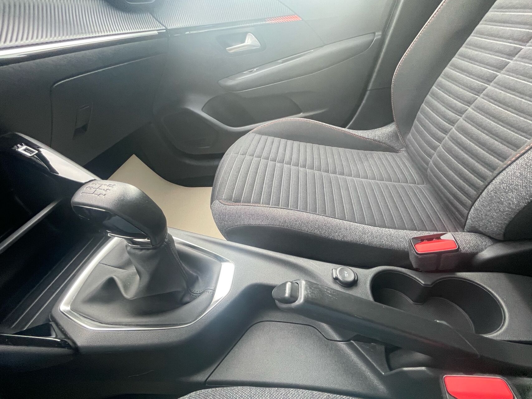 Billede af Peugeot 208 1,2 PureTech Selection 75HK 5d