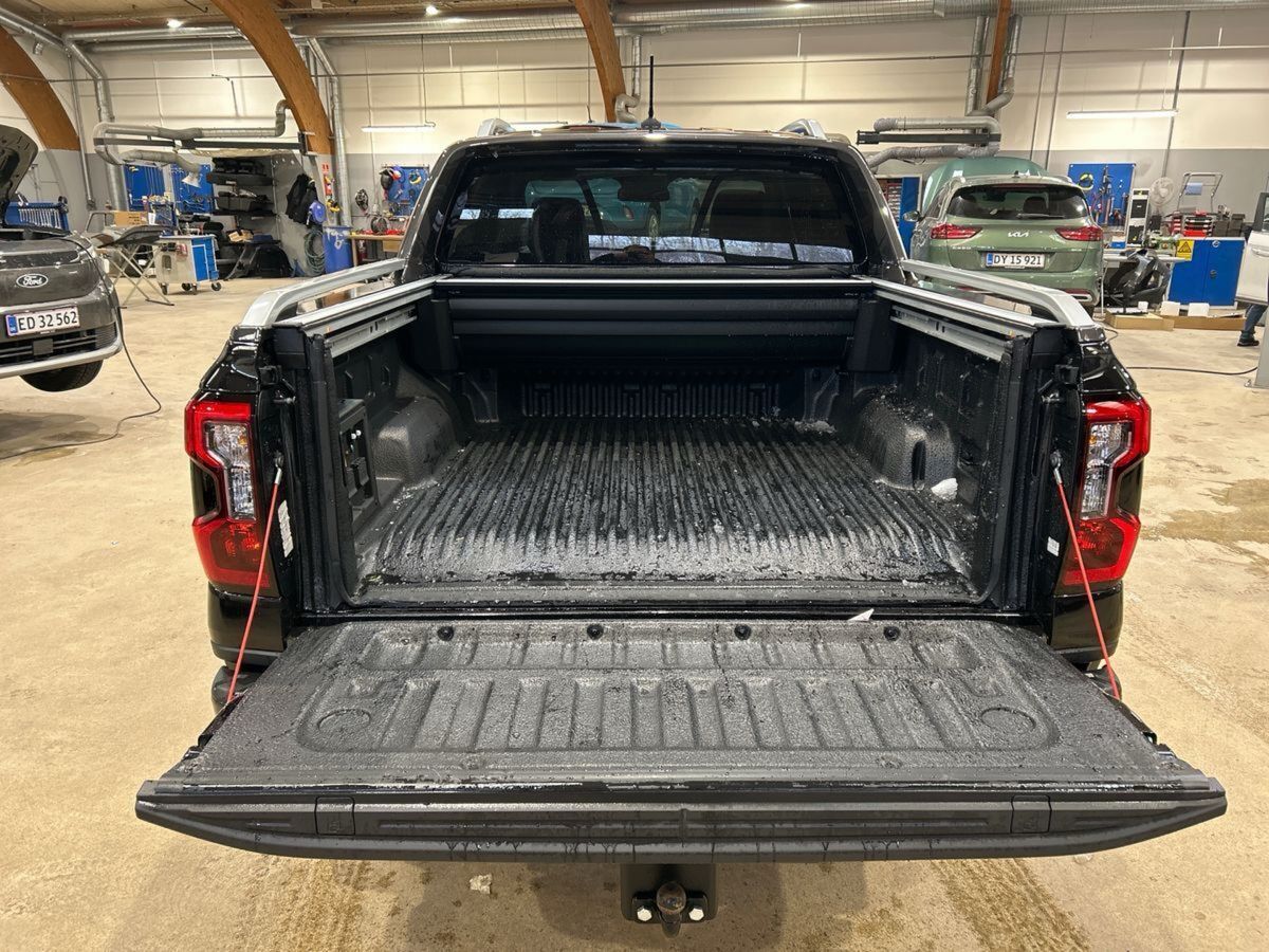 Billede af Ford Ranger Double Cab 2,3 EcoBoost Hybrid Wildtrak e-4WD 281HK Pick-Up 10g Aut.