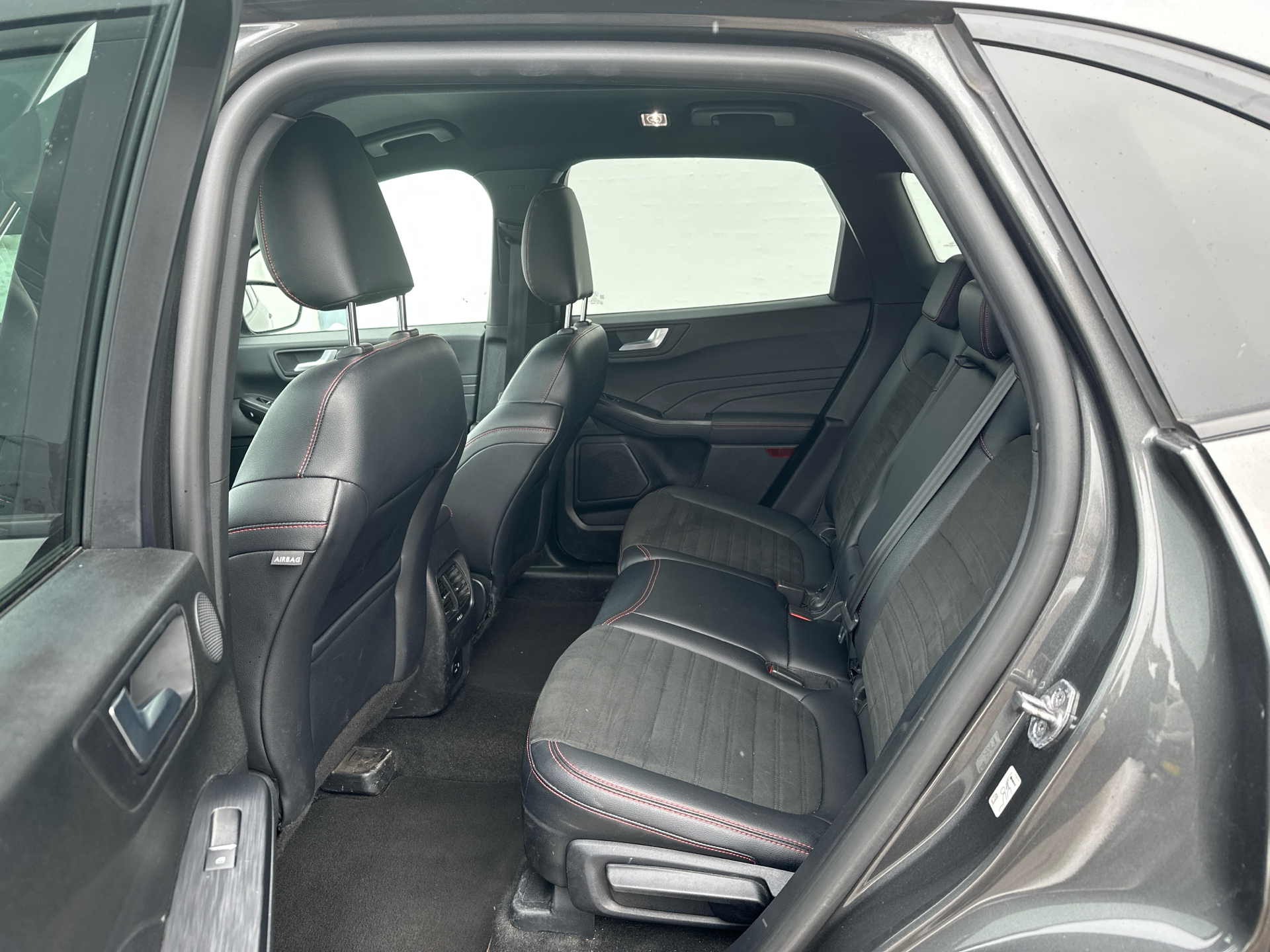 Billede af Ford Kuga 2,5 Plugin-hybrid ST-Line X CVT 225HK 5d Trinl. Gear