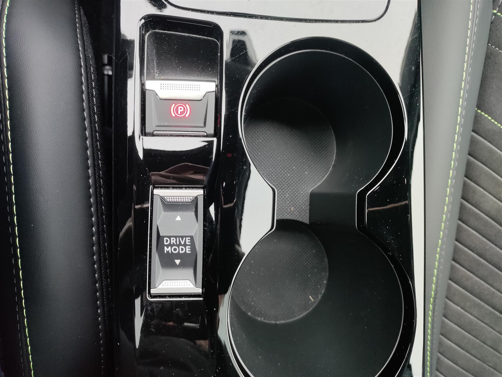 Billede af Peugeot e-2008 EL GT Sky 156HK 5d Aut.