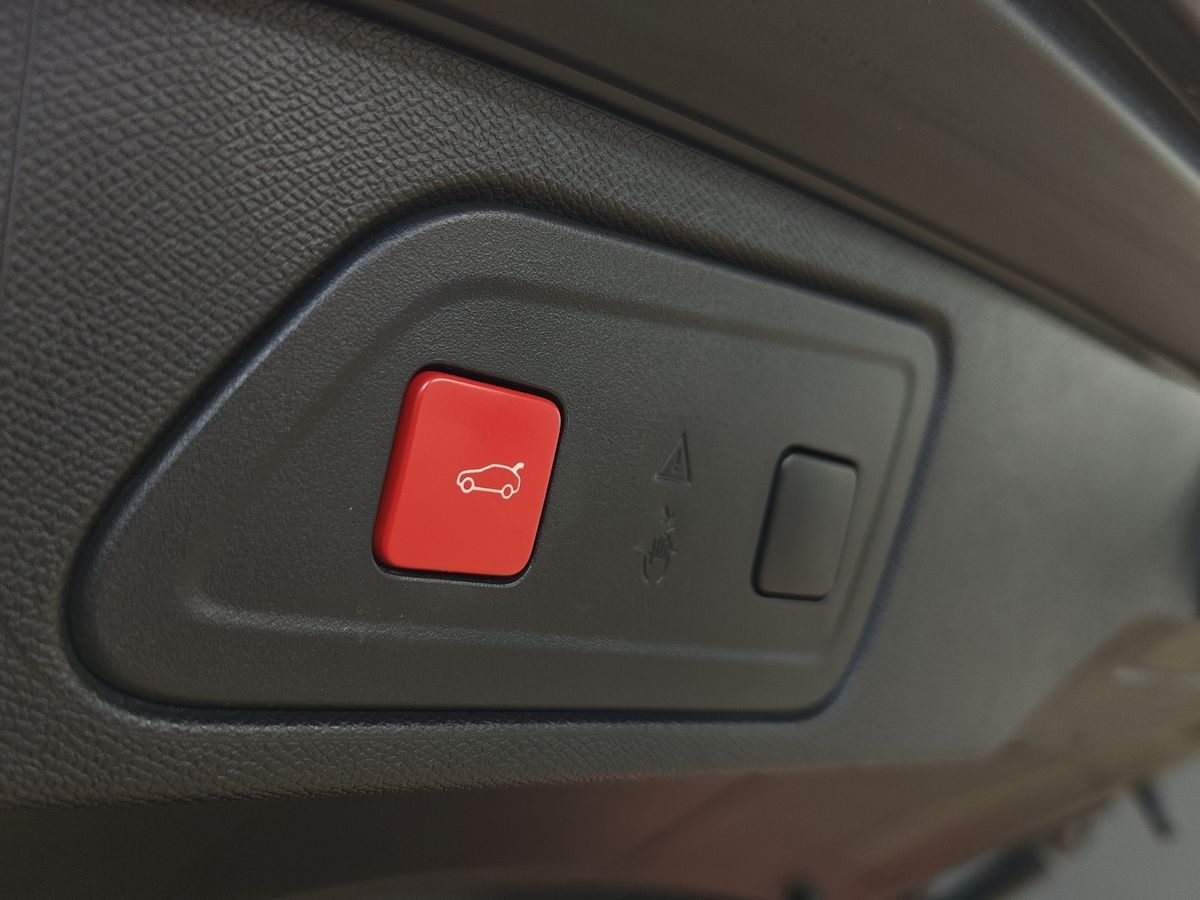 Billede af Citroën C5 Aircross 1,6 Plugin-hybrid Shine Sport EAT8 225HK 5d 8g Aut.