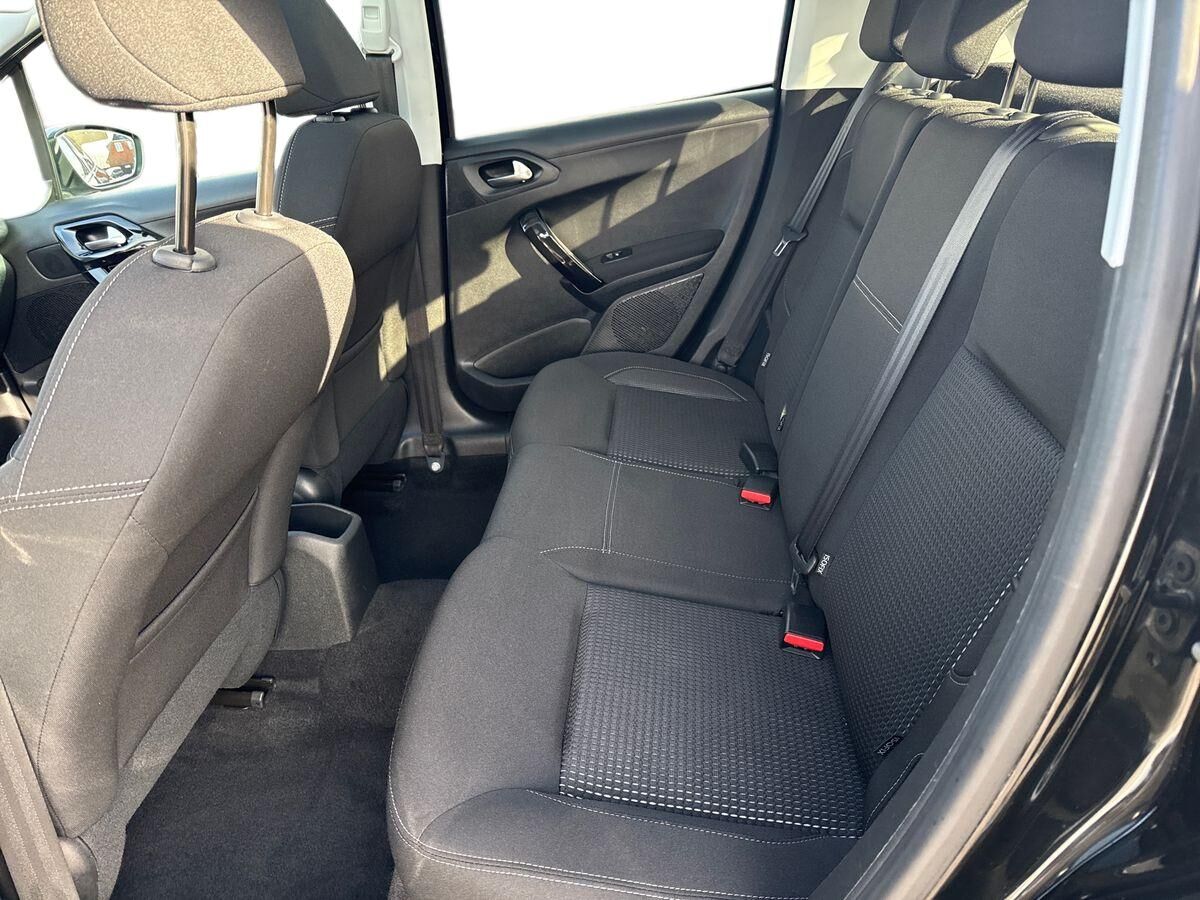 Billede af Peugeot 208 1,2 PureTech Signature Sky 82HK 5d