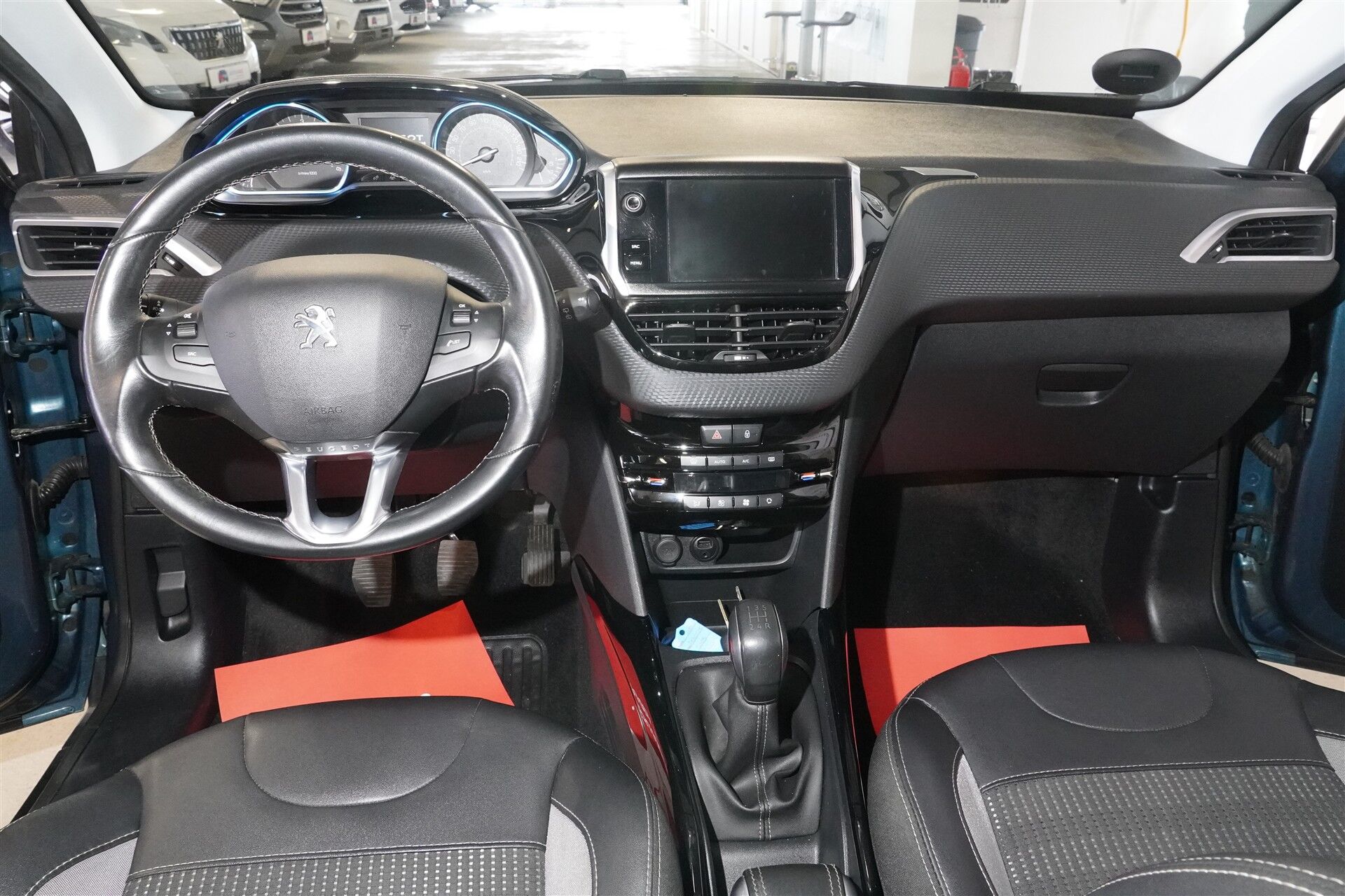 Billede af Peugeot 2008 1,6 BlueHDi Allure 100HK 5d