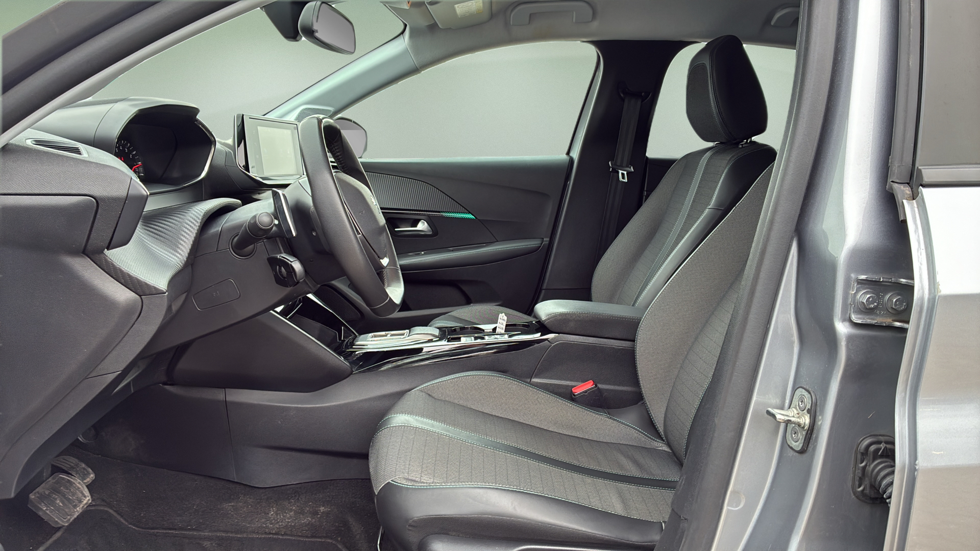 Billede af Peugeot 208 1,2 PureTech Vision Sport EAT8 100HK 5d 8g Aut.