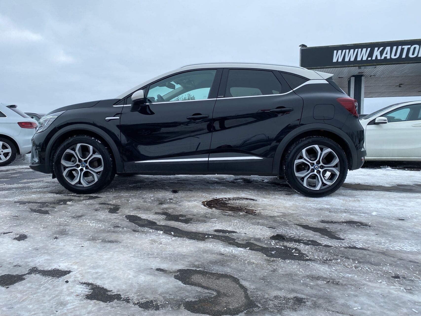 Billede af Renault Captur 1,6 E-TECH  Plugin-hybrid Intens 160HK 5d Aut.