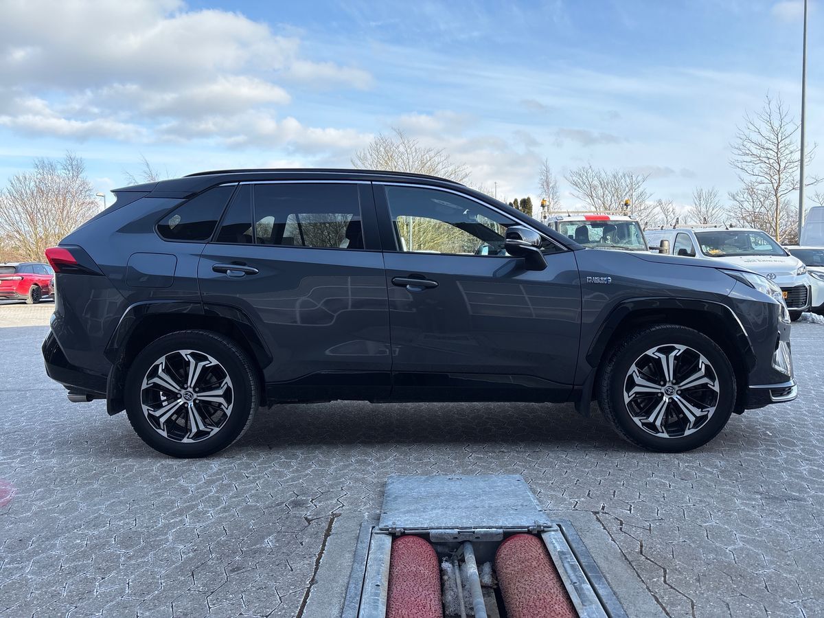 Billede af Toyota RAV4 Plug-in 2,5 Plugin-hybrid Style AWD 306HK 5d 6g Aut.