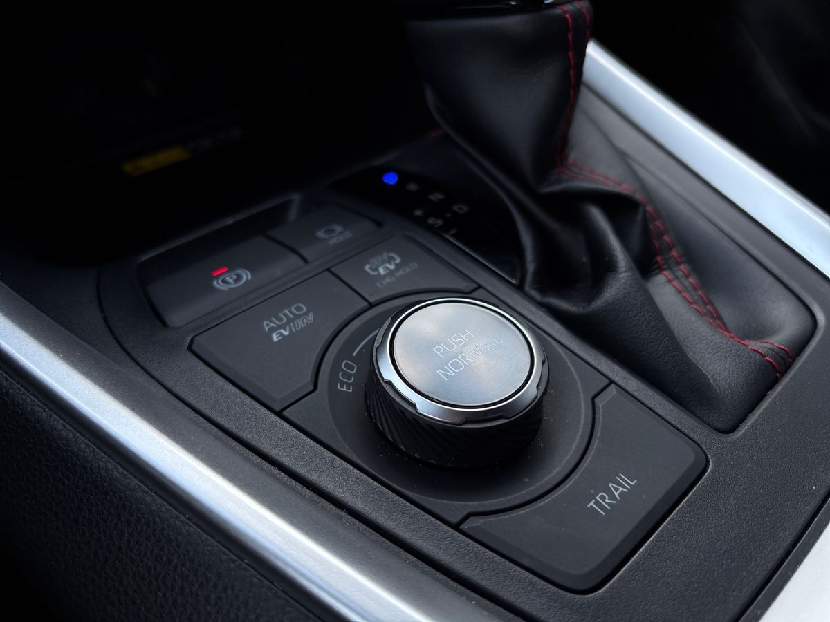 Billede af Toyota RAV4 Plug-in 2,5 Plugin-hybrid Style AWD 306HK 5d 6g Aut.