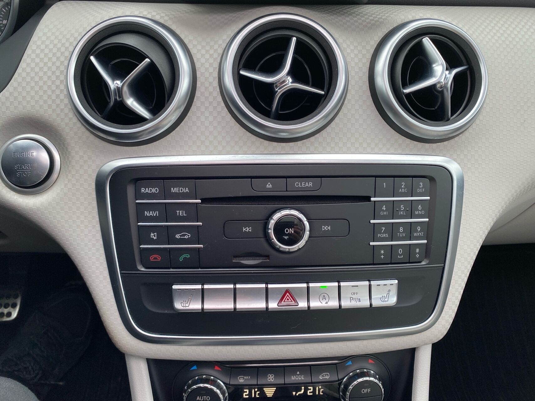 Billede af Mercedes-Benz A180 1,6 BlueEfficiency Edition 122HK 5d 6g