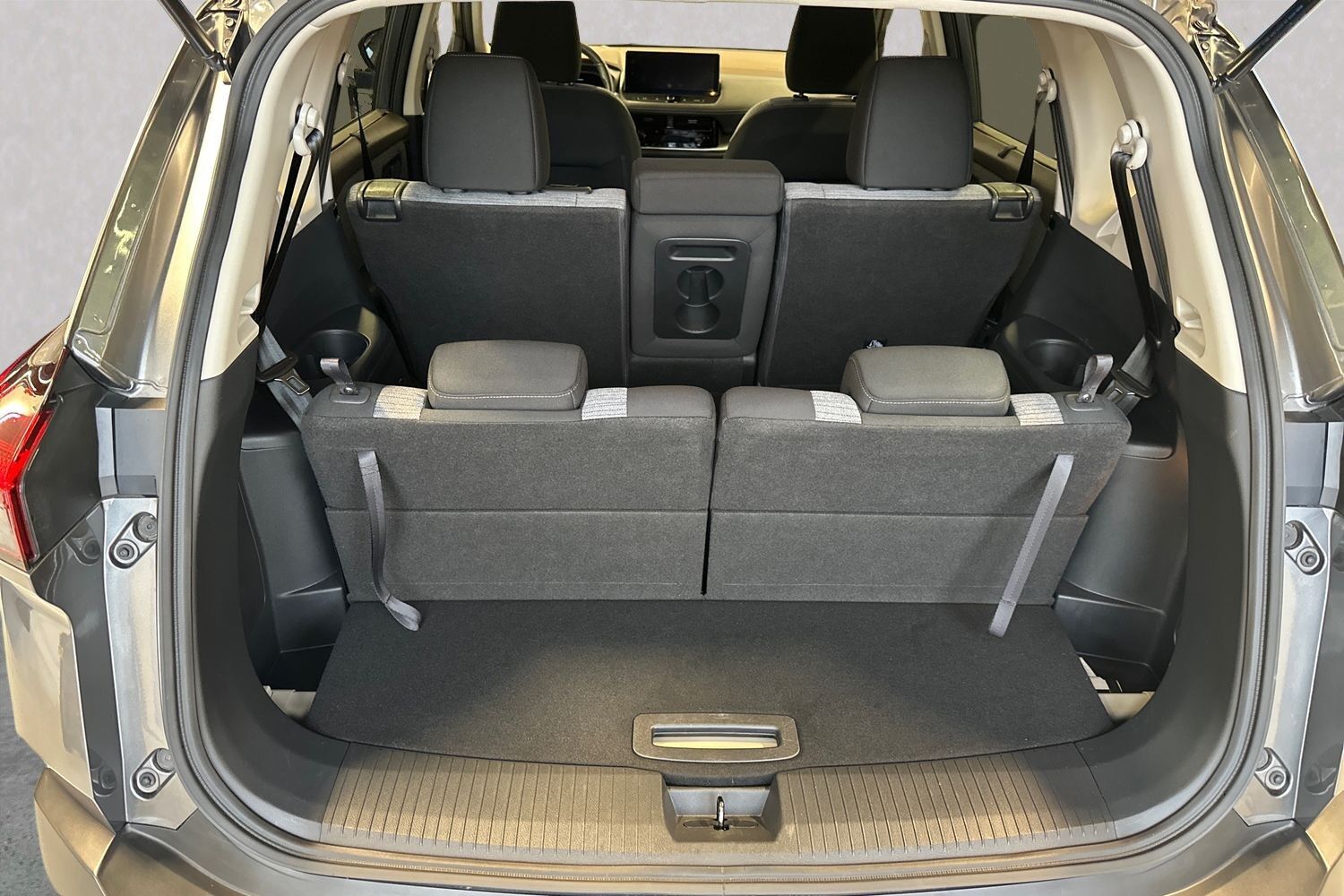 Billede af Nissan X-Trail 7 pers. 1,5 Mild hybrid N-Connecta X-Tronic 160HK 5d Aut.