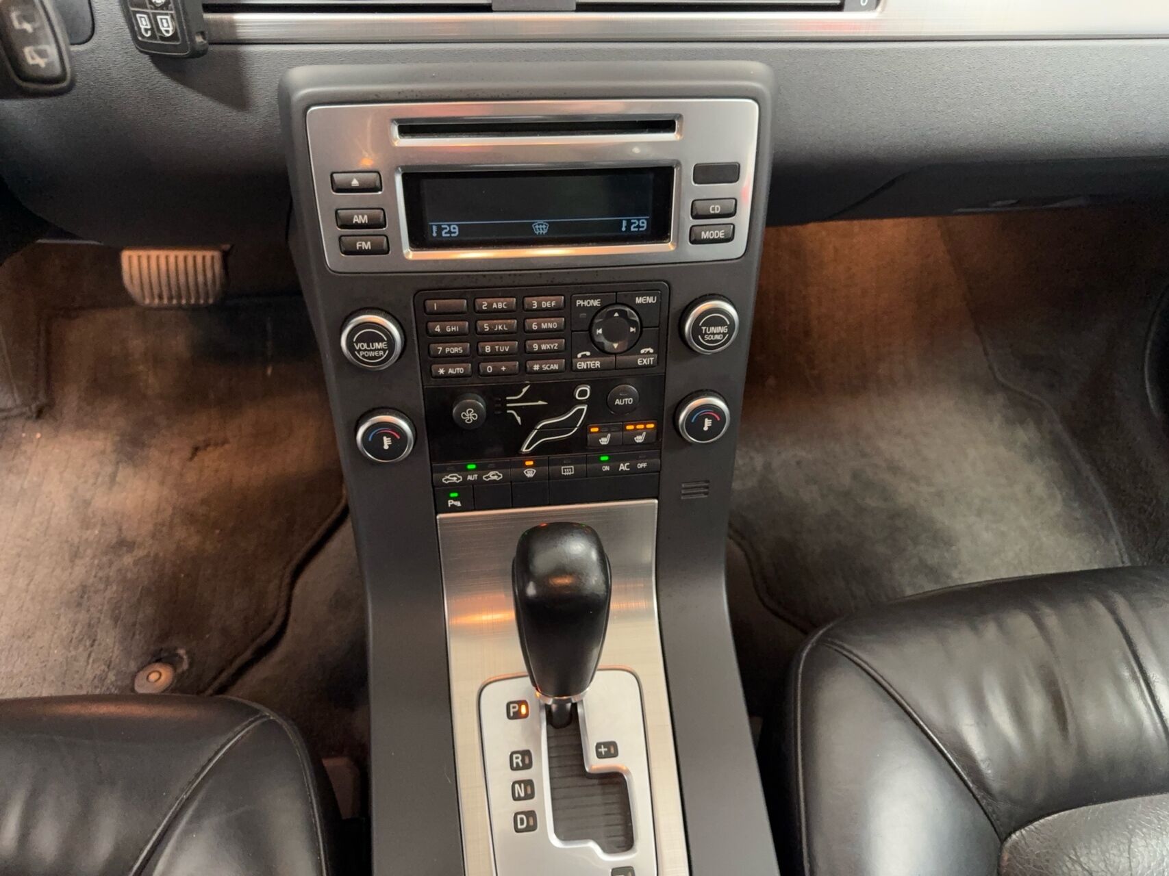 Billede af Volvo V70 2,4 D Momentum Geartronic 163HK Stc 6g Aut.