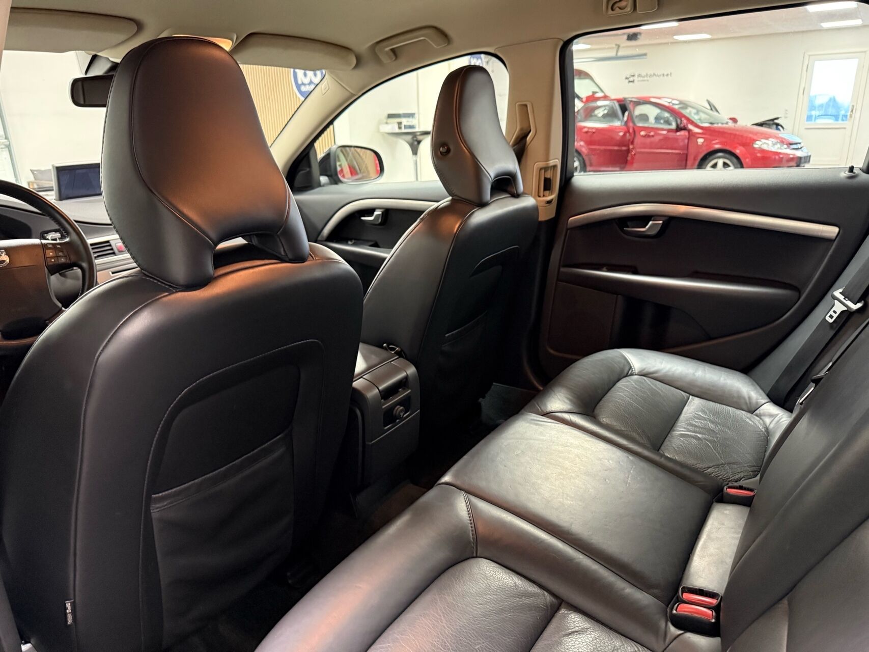 Billede af Volvo V70 2,4 D Momentum Geartronic 163HK Stc 6g Aut.