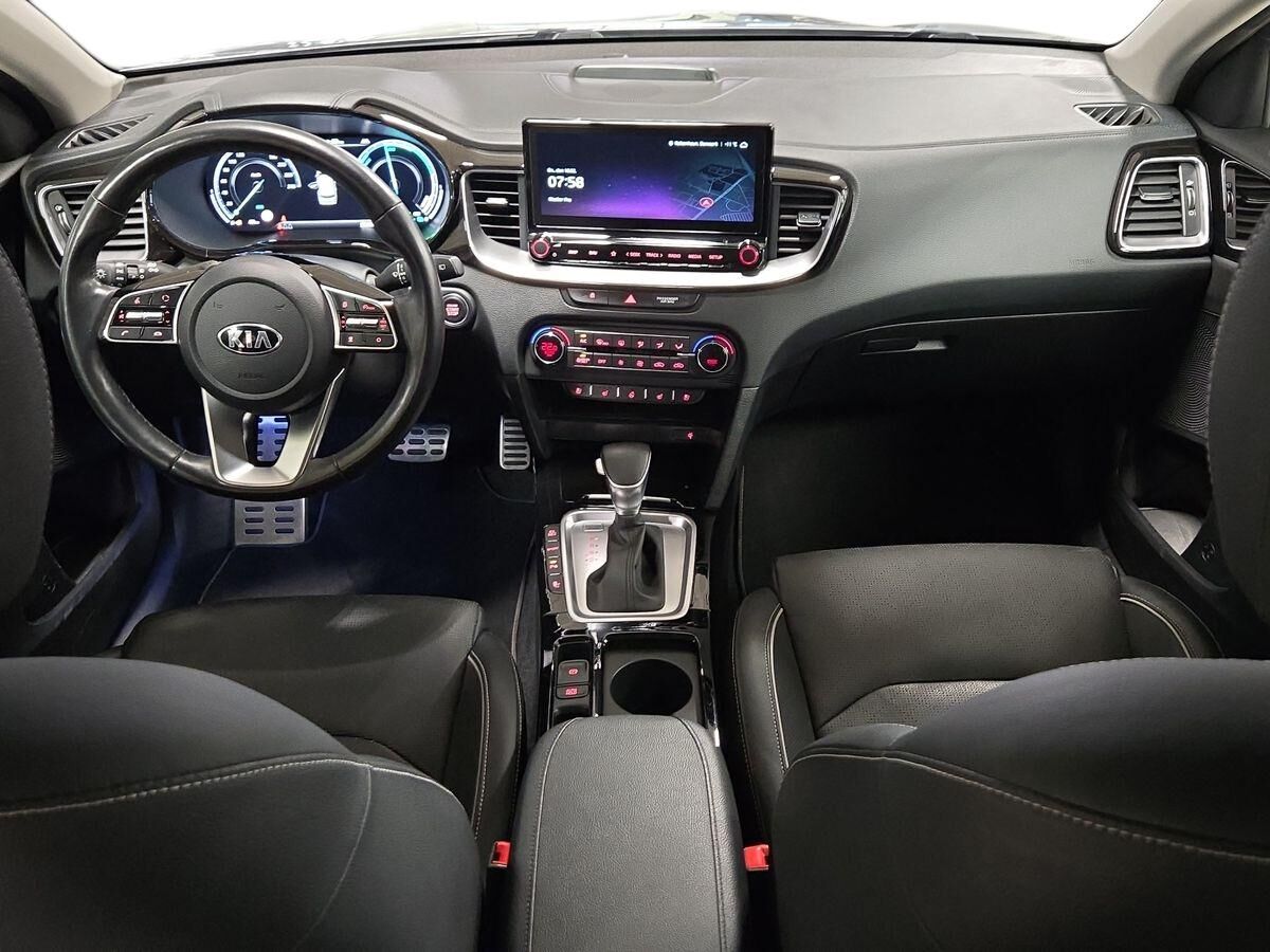 Billede af Kia Ceed SW 1,6 GDI PHEV  Plugin-hybrid Upgrade m/Plus DCT 141HK Stc 6g Aut.