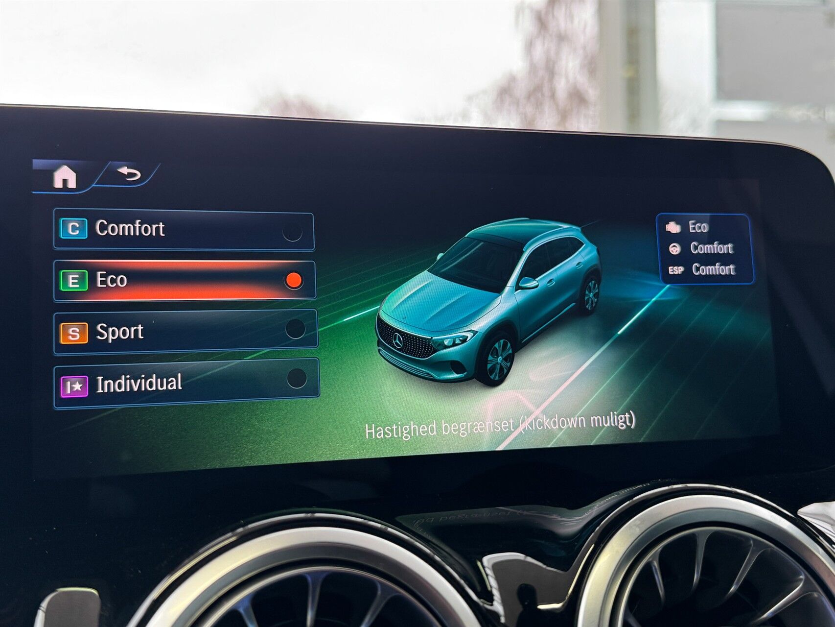 Billede af Mercedes-Benz EQA 250+ EL AMG Advance Plus 190HK 5d Aut.