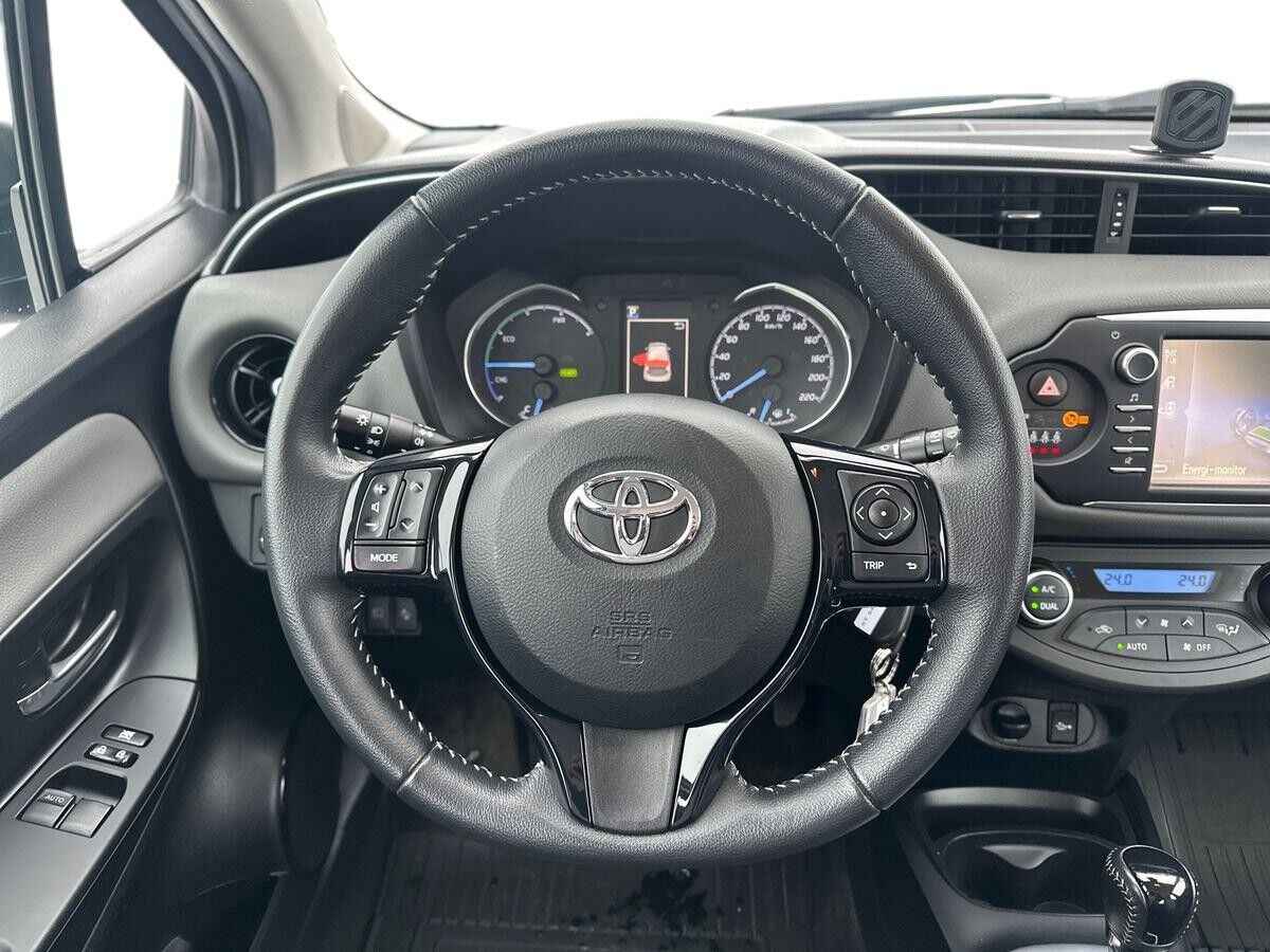 Billede af Toyota Yaris 1,5 Hybrid H2 E-CVT 100HK 5d Trinl. Gear