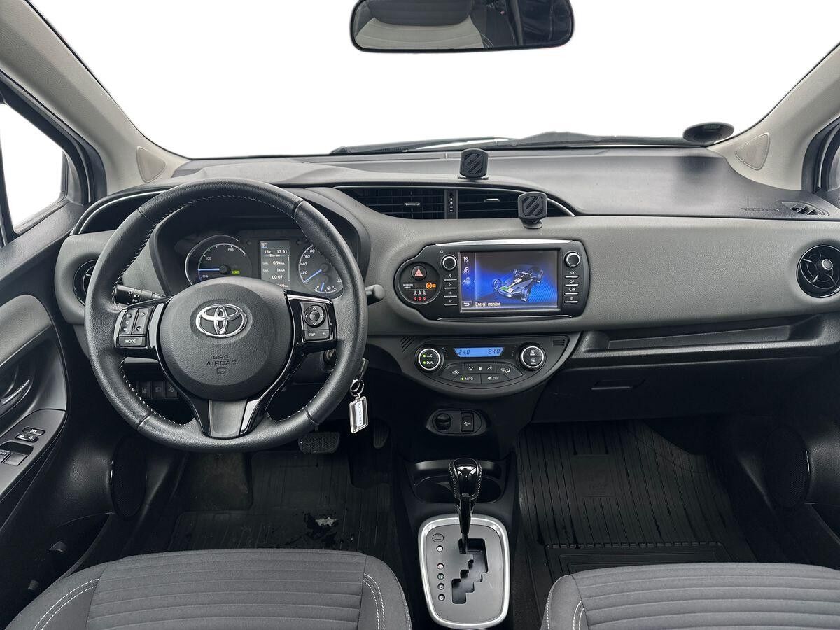 Billede af Toyota Yaris 1,5 Hybrid H2 E-CVT 100HK 5d Trinl. Gear