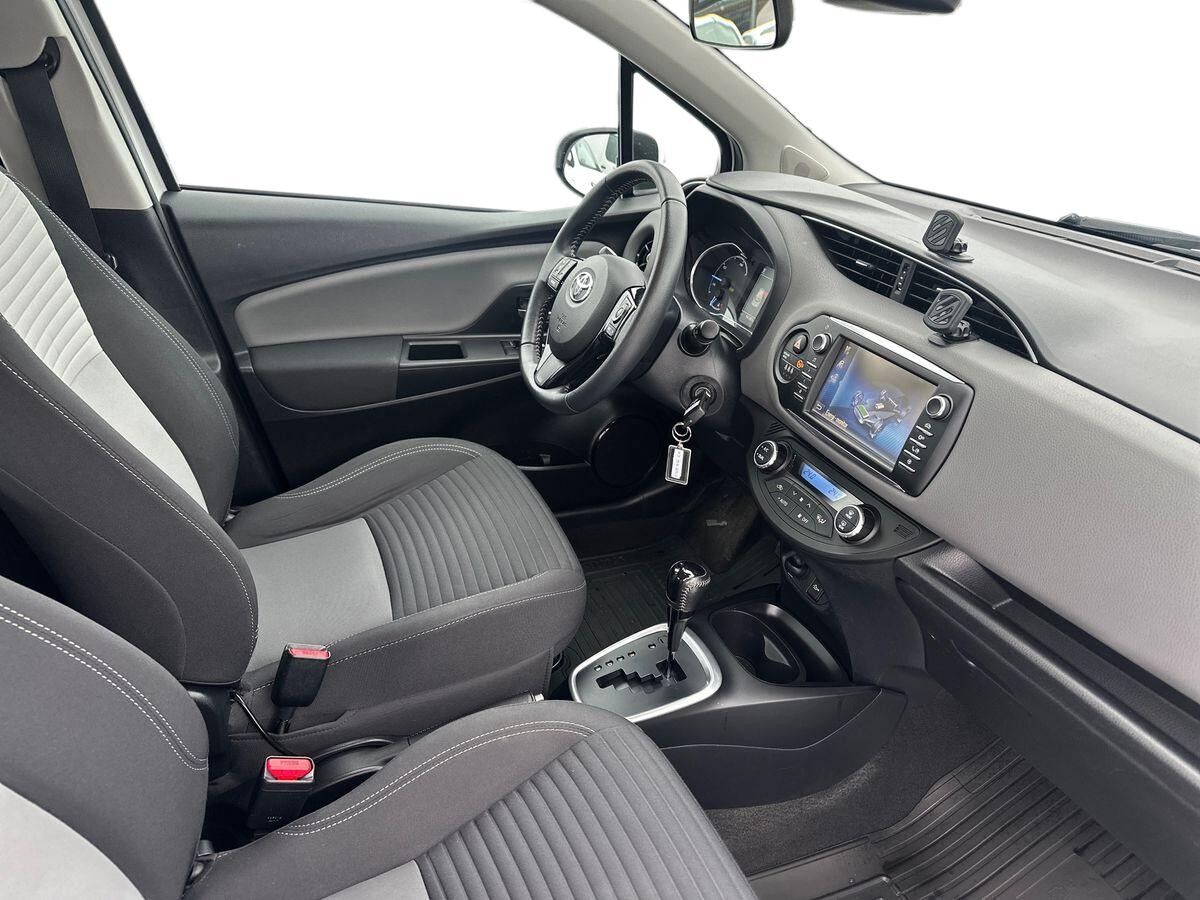 Billede af Toyota Yaris 1,5 Hybrid H2 E-CVT 100HK 5d Trinl. Gear