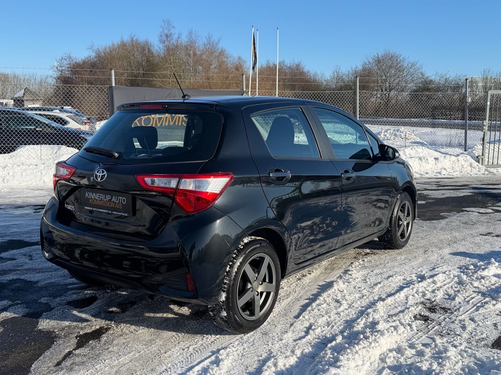 Billede af Toyota Yaris 1,0 VVT-I T2 69HK 5d