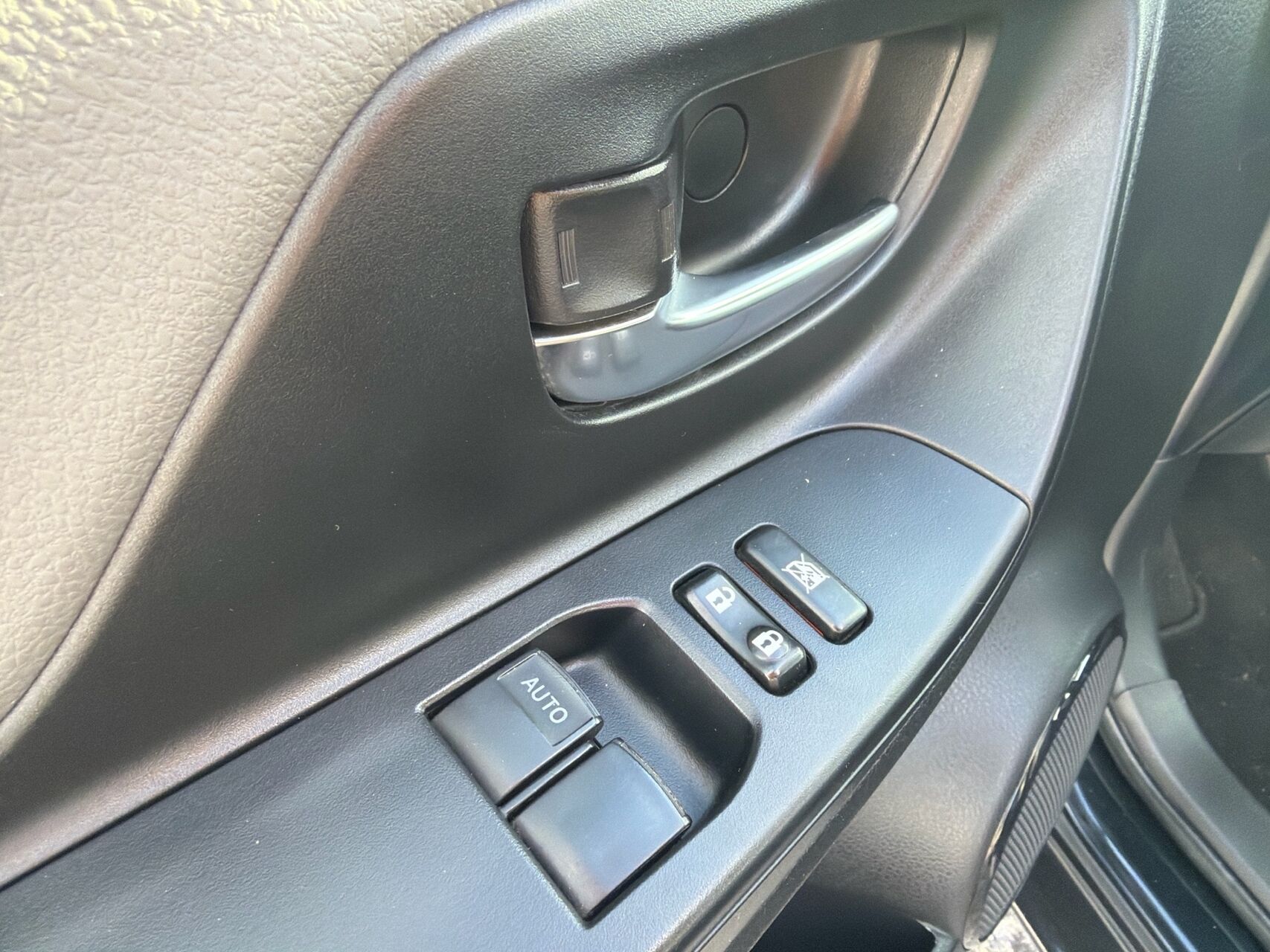 Billede af Toyota Yaris 1,0 VVT-I T2 69HK 5d