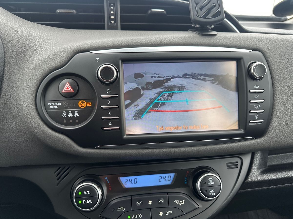 Billede af Toyota Yaris 1,5 Hybrid H2 E-CVT 100HK 5d Trinl. Gear