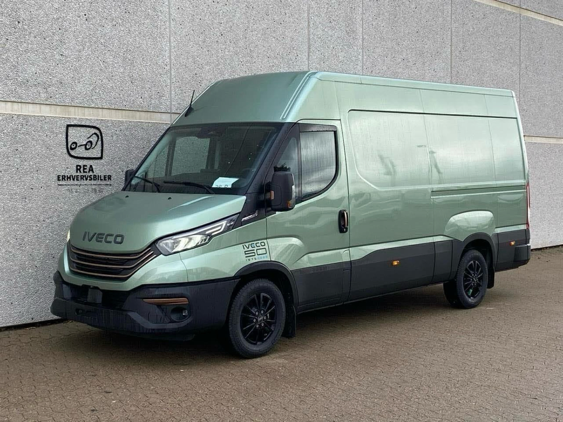 Billede af Iveco Daily 35S21 12m3 3,0 D Forza Hi-Matic 210HK Van 8g Aut.