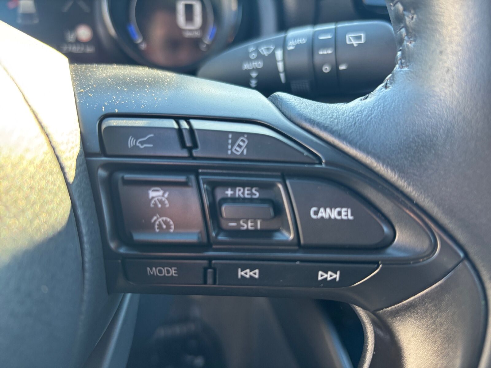 Billede af Toyota Yaris 1,5 Hybrid H3 Style Bi-tone 116HK 5d Trinl. Gear