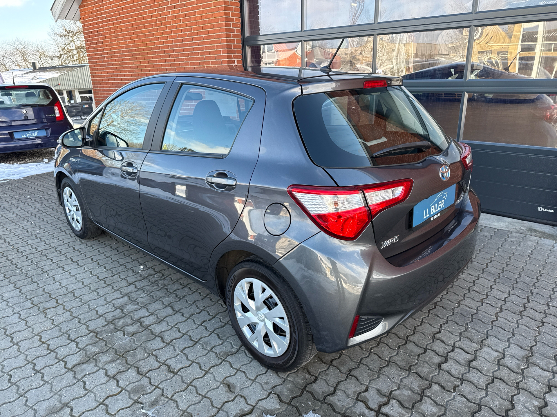 Billede af Toyota Yaris 1,5 Hybrid H2 E-CVT 100HK 5d Trinl. Gear