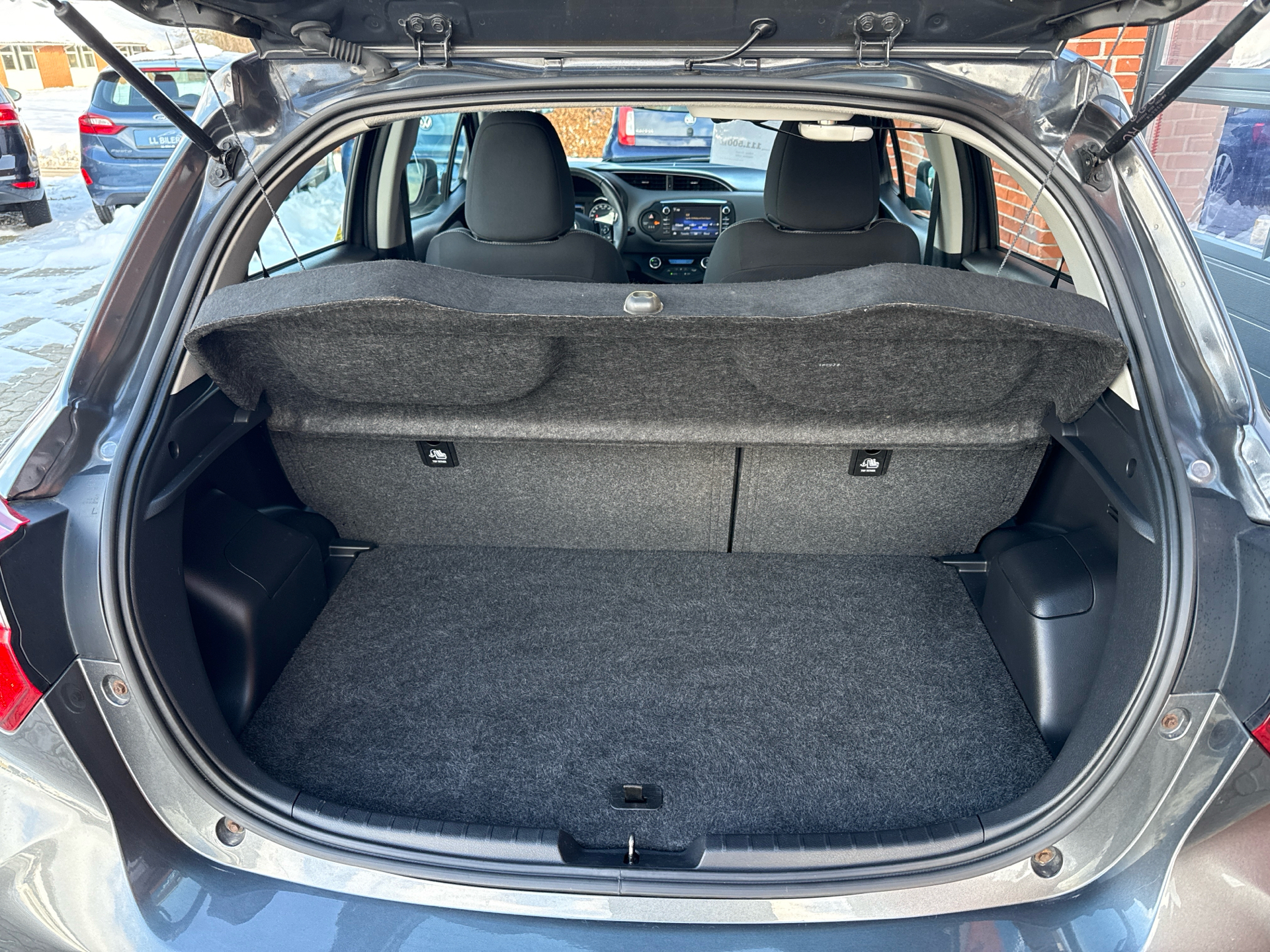 Billede af Toyota Yaris 1,5 Hybrid H2 E-CVT 100HK 5d Trinl. Gear