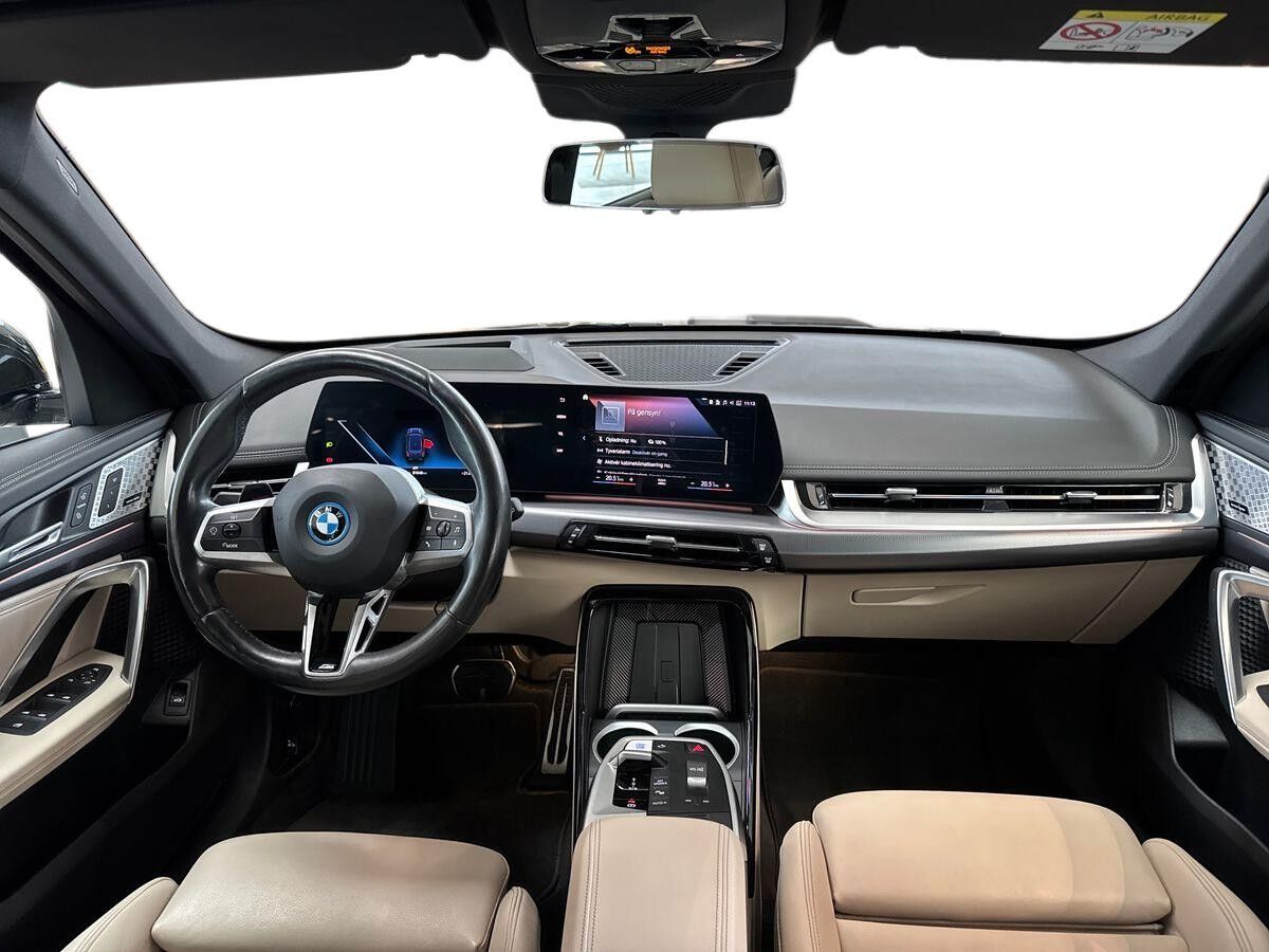 Billede af BMW iX1 xDrive30 EL Fully Charged 4x4 313HK 5d Aut.
