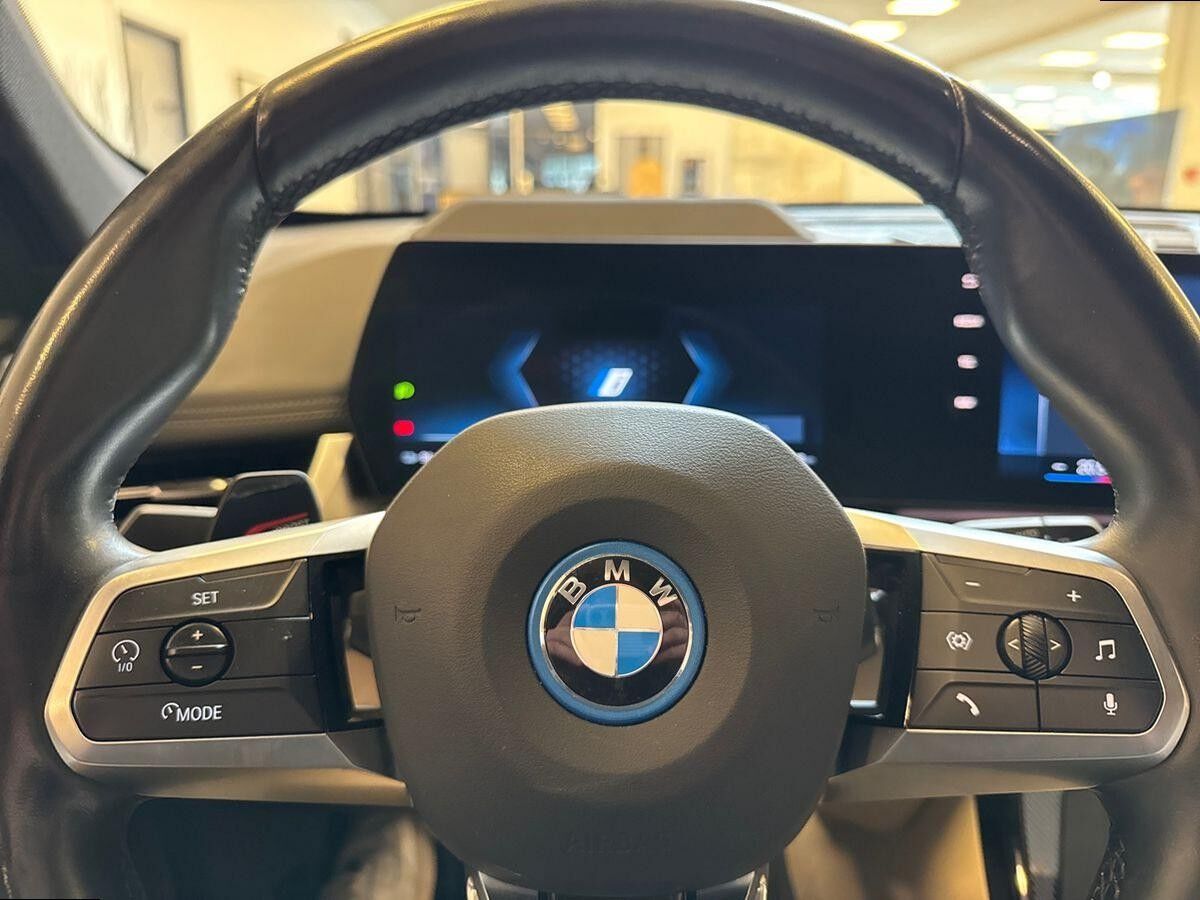 Billede af BMW iX1 xDrive30 EL Fully Charged 4x4 313HK 5d Aut.
